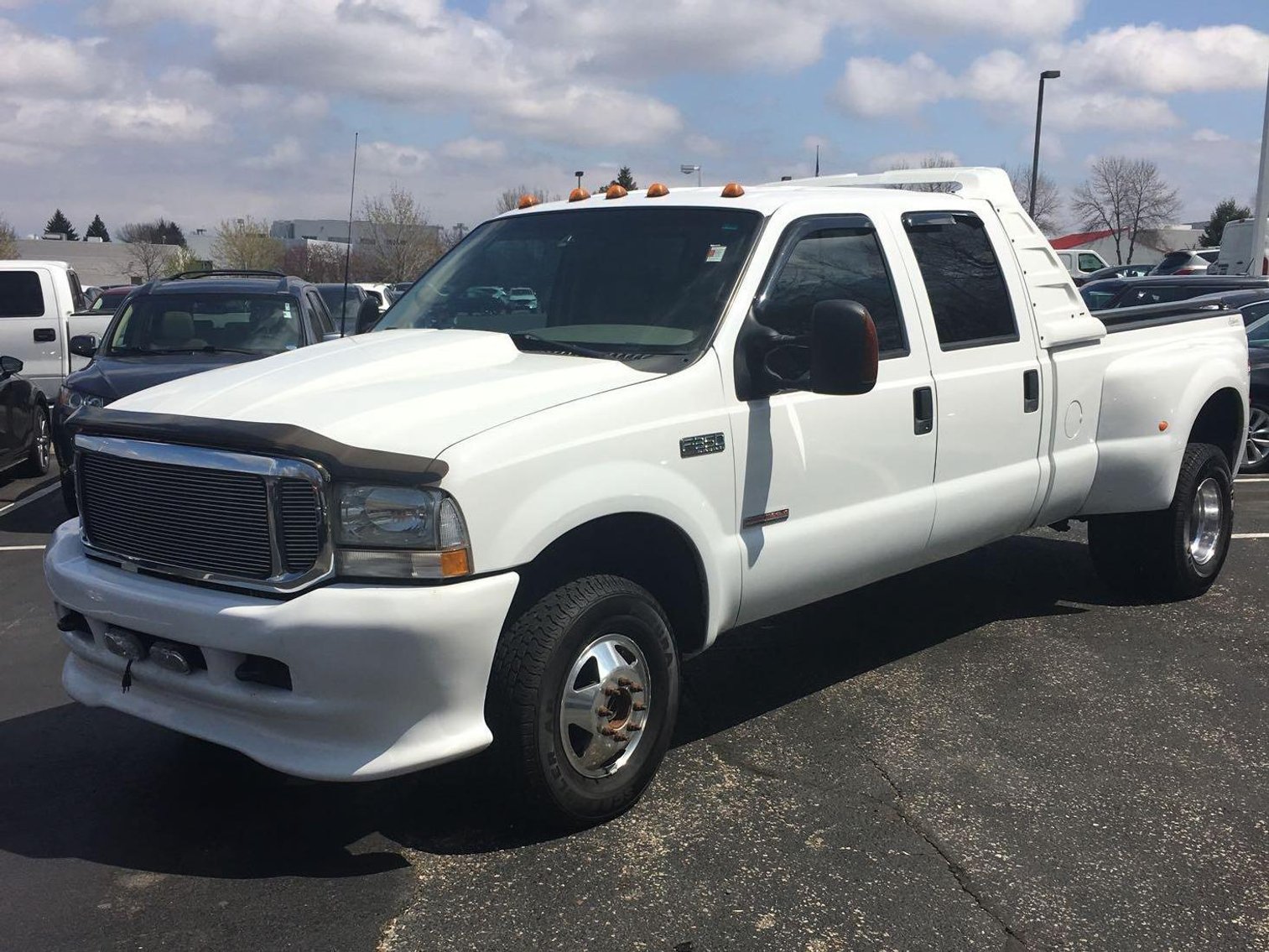 2003 Ford F-350 XLT Super Duty & 2003 GMC W3500 Box Truck