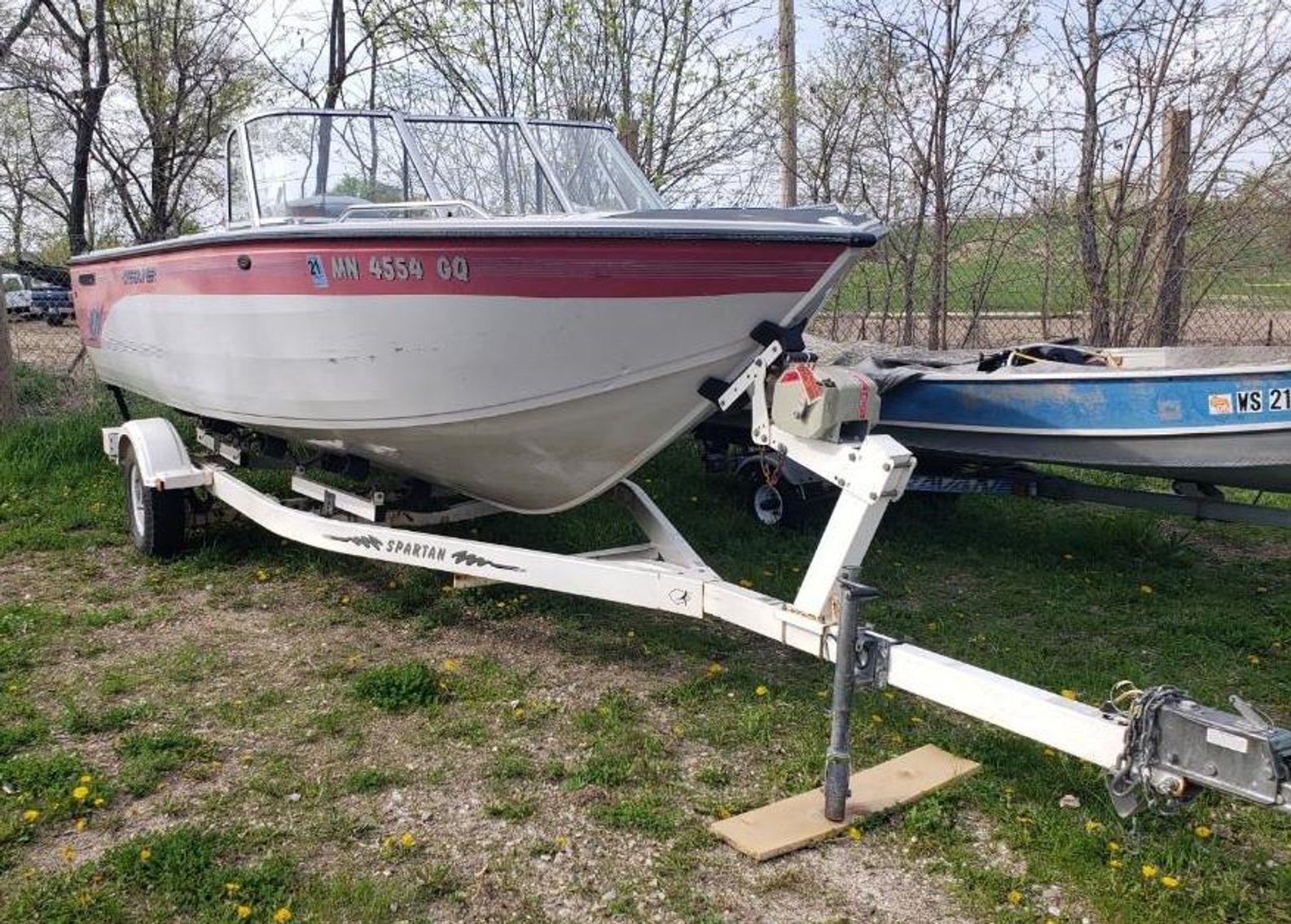 Trucks, SUV's and 1995 Crestliner 19' Boat