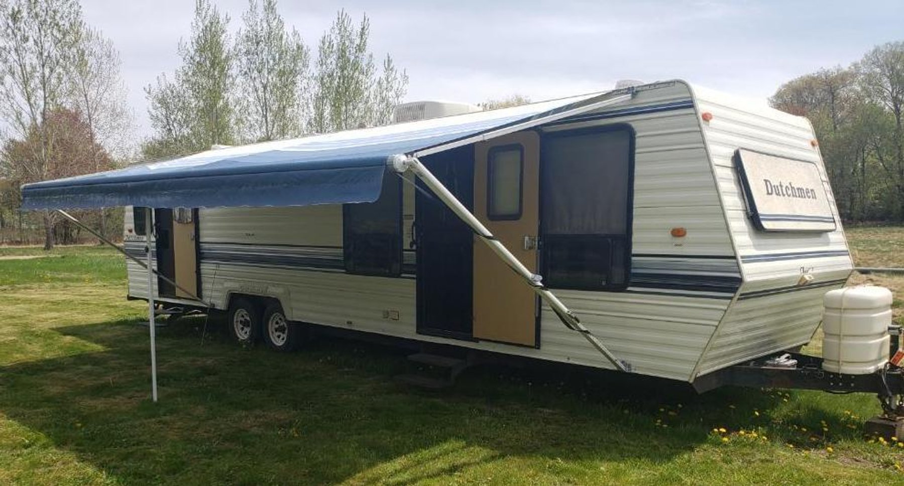 1993 Dutchmen 350 33' Classic Travel Trailer