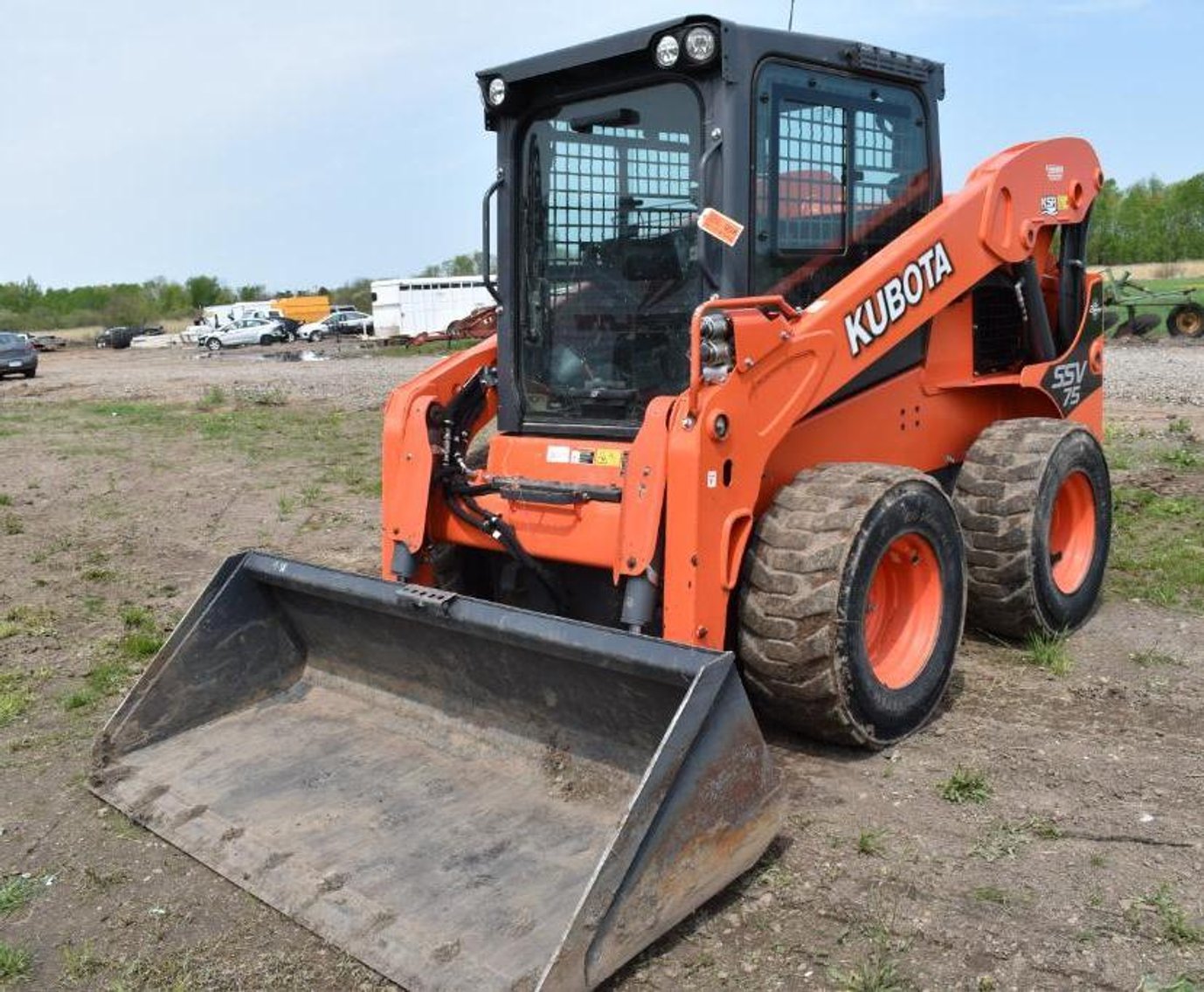 2016 Kubota SSV75 Skid Steer, Toy Hauler, Vehicles, Playground Equipment & Watercraft