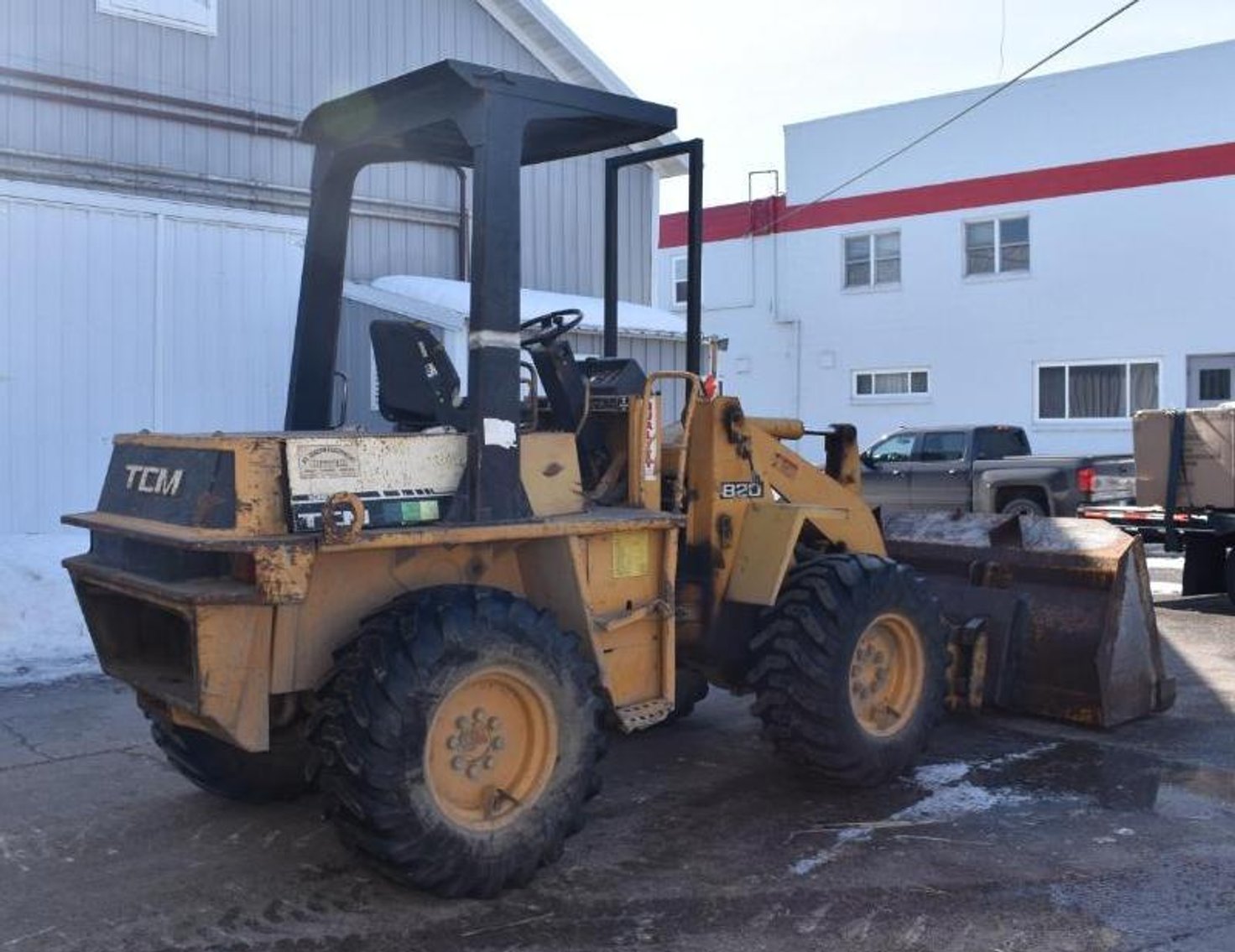 TCM 820-2 Articulating Loader