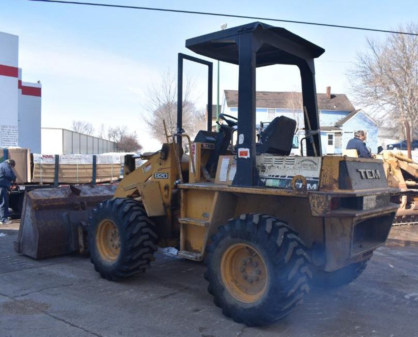 TCM 820-2 Articulating Loader