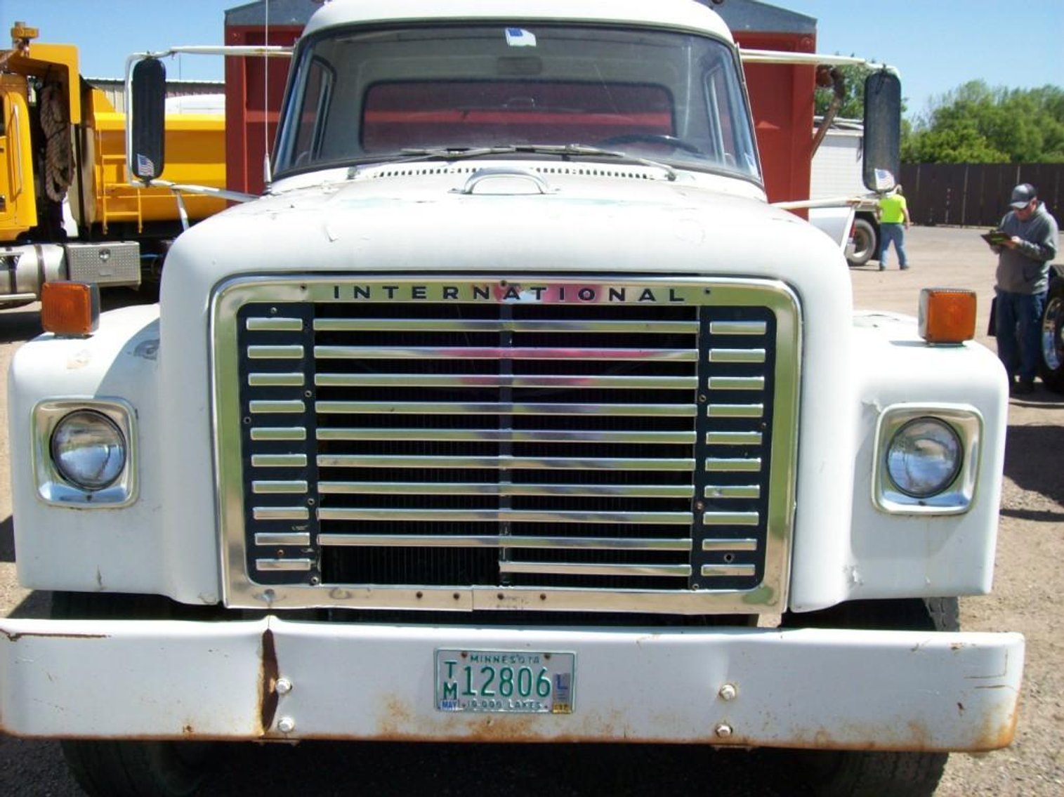 1978 International Loadstar 1700 Grain Truck