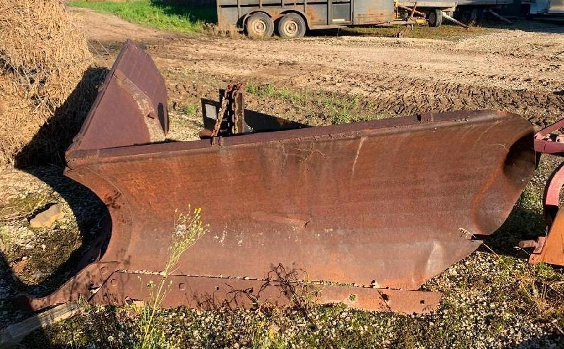 John Deere 350 Dozer, Cat 951B Traxcavator, 1987 Ford F800 10' Dump Box, IH Disc. & 12' V-Plow