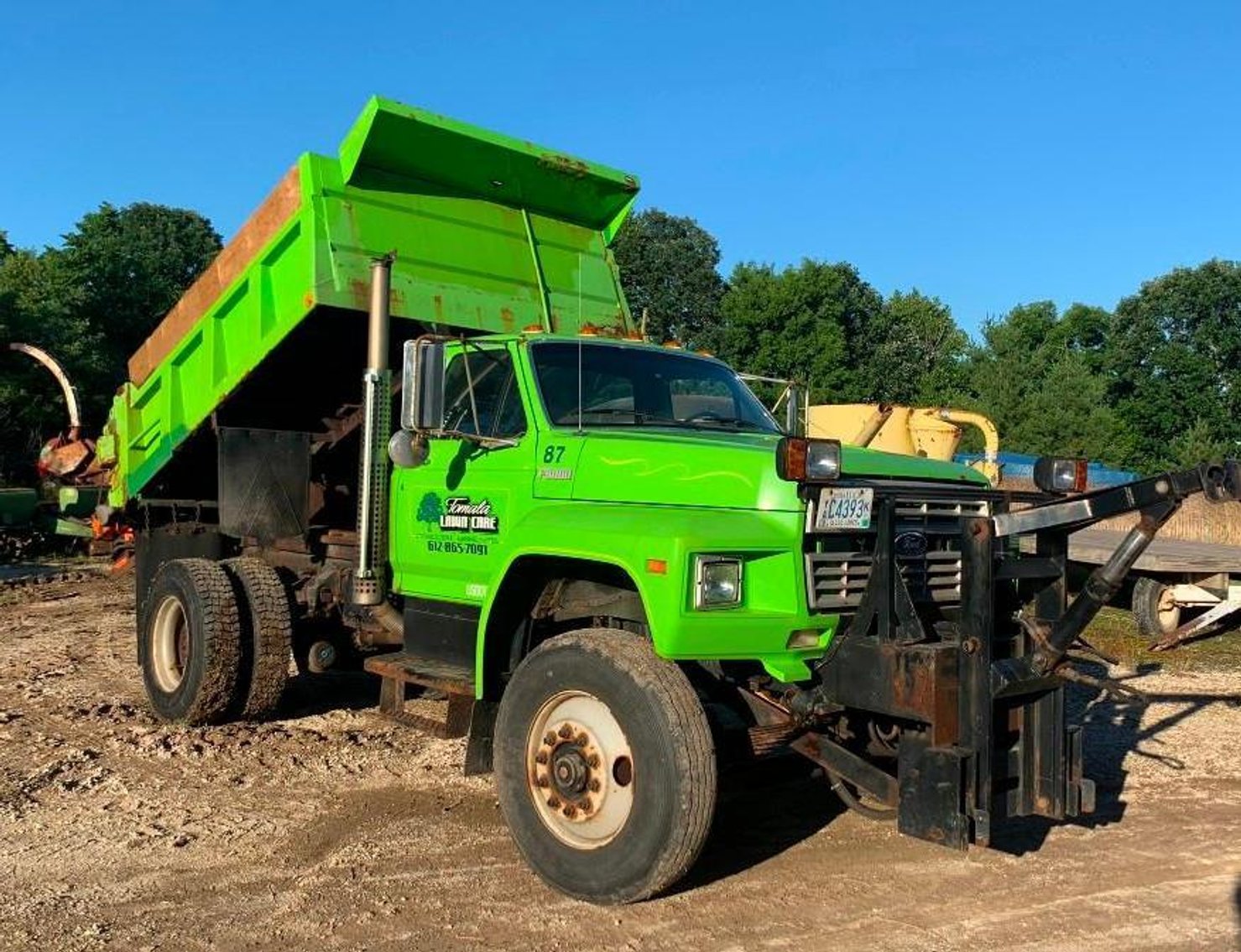 John Deere 350 Dozer, Cat 951B Traxcavator, 1987 Ford F800 10' Dump Box, IH Disc. & 12' V-Plow