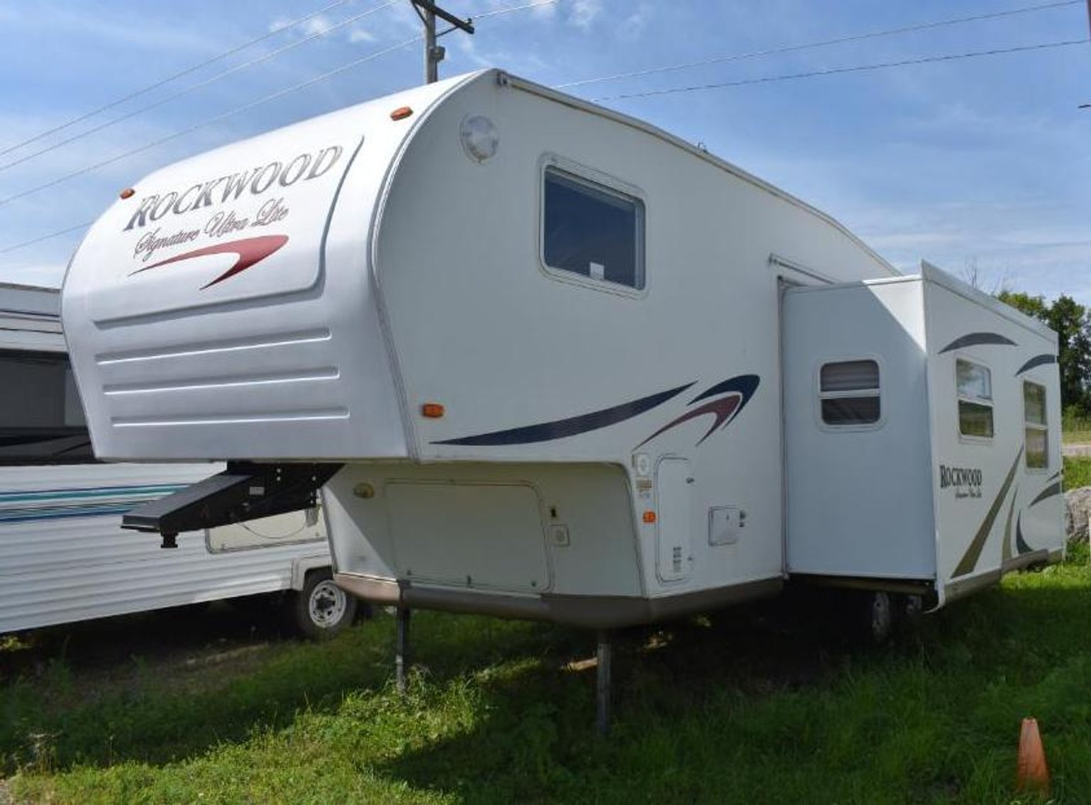 1998 Monaco 40' Motorhome, (5) 5th Wheels and (4) Travel Trailers