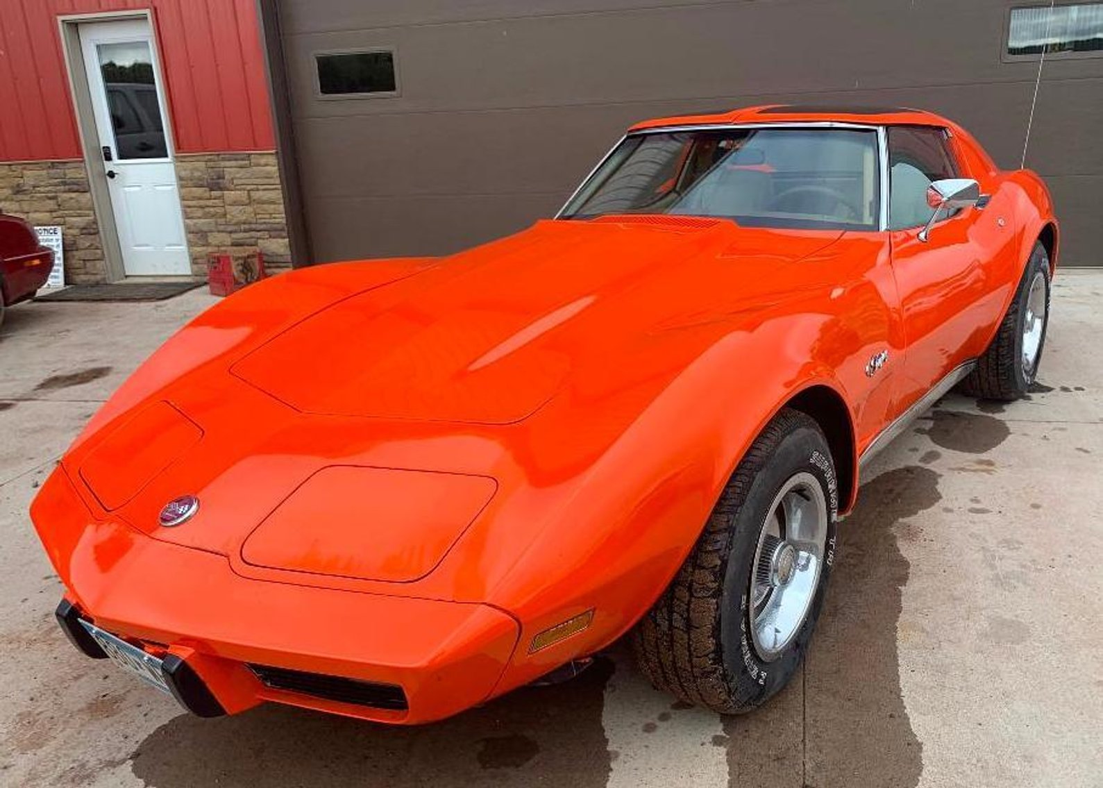 Lender Owned: 1976 Chevrolet Corvette Stingray & 2010 GMC Yukon XL SLT