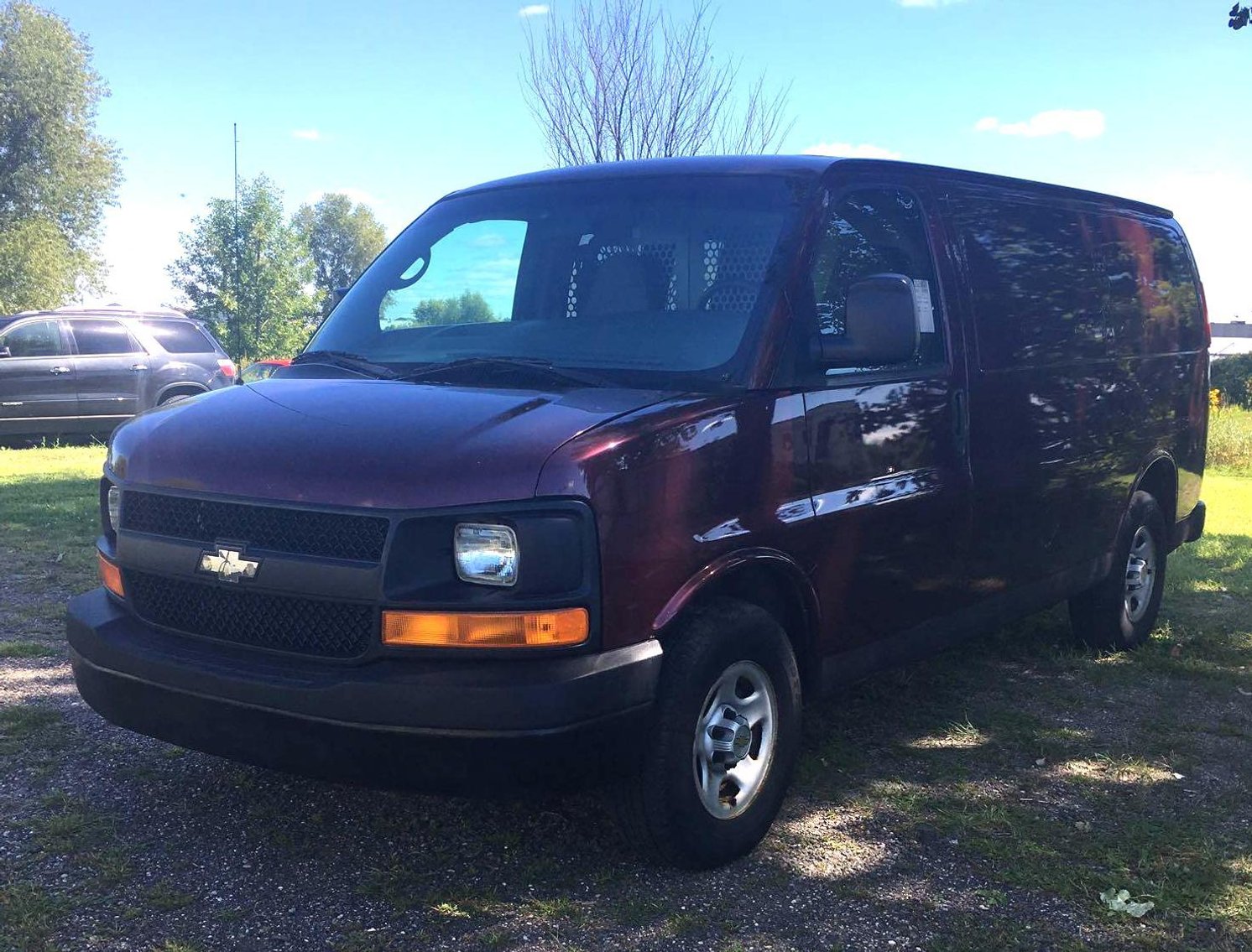 (4) Cube Trucks, (2) Express Vans & 2010 Ford F350 XL Flatbed With Hoist