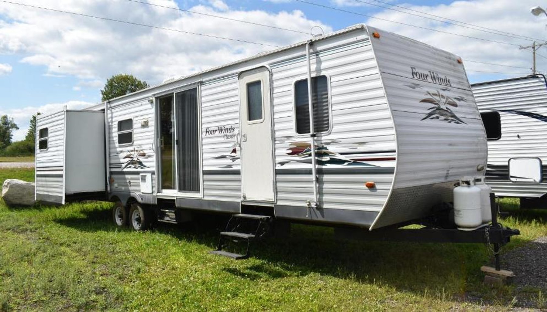 (18) Units: Motorhomes, Travel Trailers & 5th Wheels