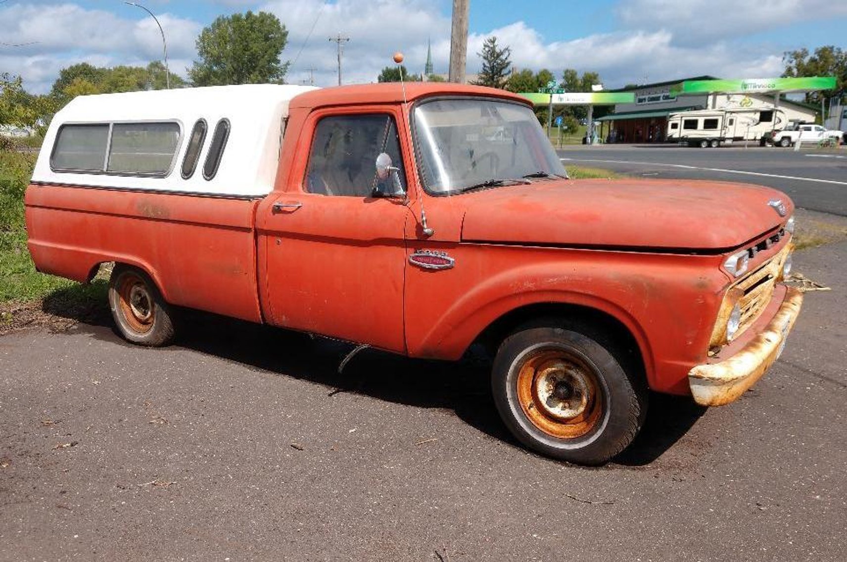 Almelund Creamery Vintage Car Auction