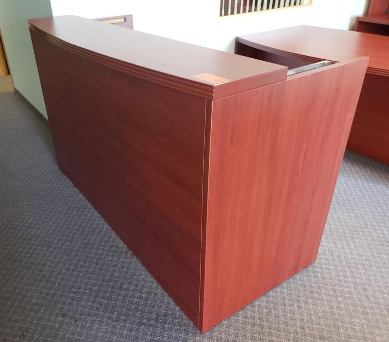 Office Furniture: Reception Counter