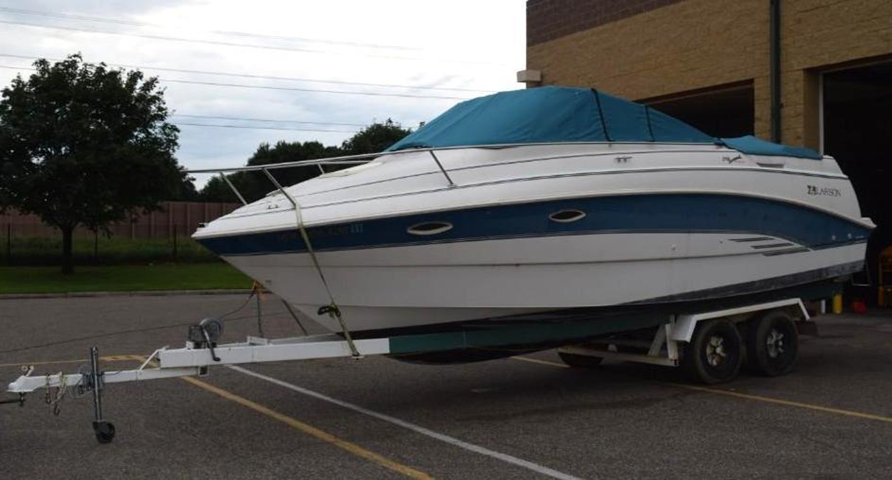 1994 Larson 240 Escapade 24' Boat With 1991 Trailer