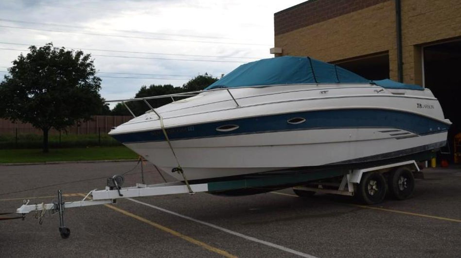 1994 Larson 240 Escapade 24' Boat With 1991 Trailer