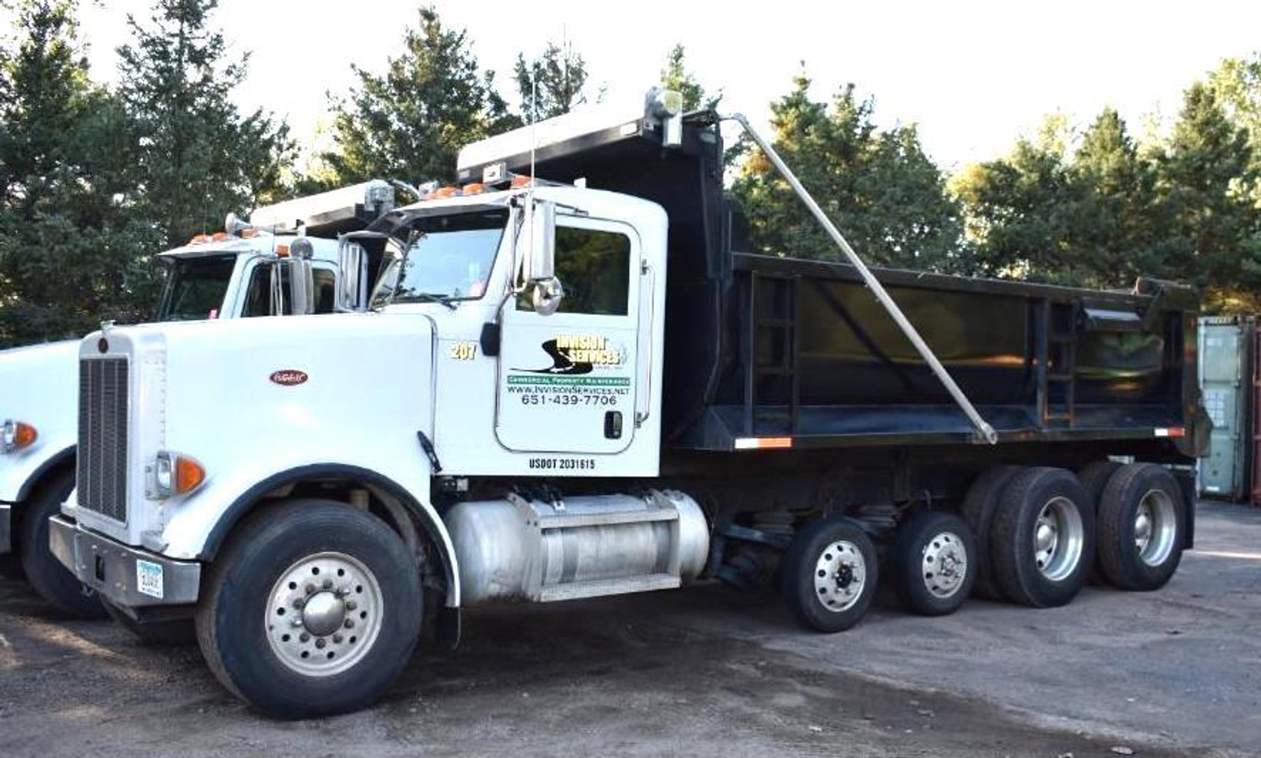 2005 & 2007 Peterbilt 357 Quad Axle Dump Trucks