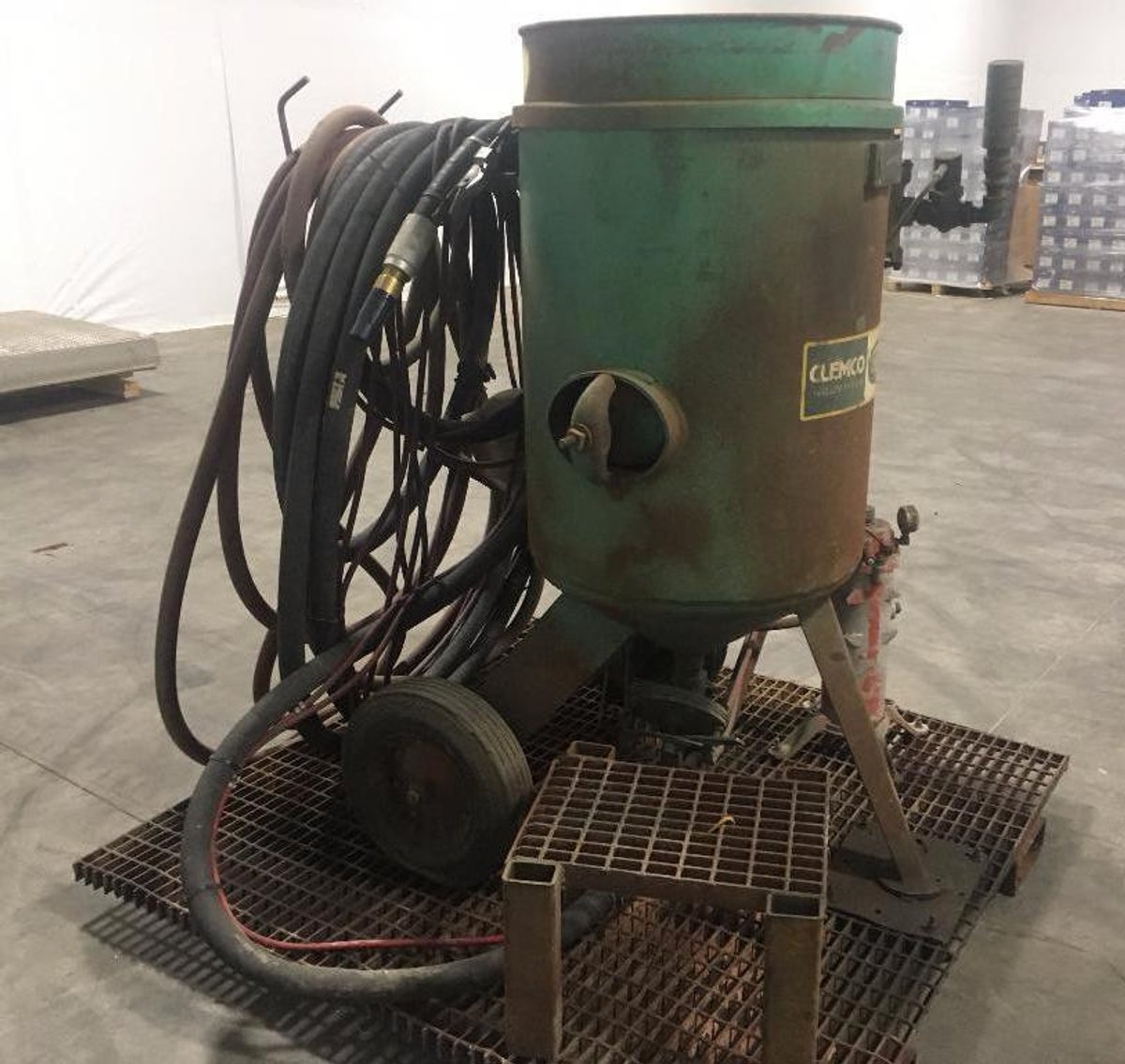 Sandblasting Equipment