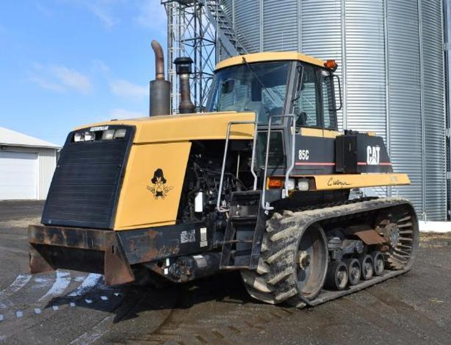 Cat 85C Challenger & 2010 Kenworth T660 Tractor