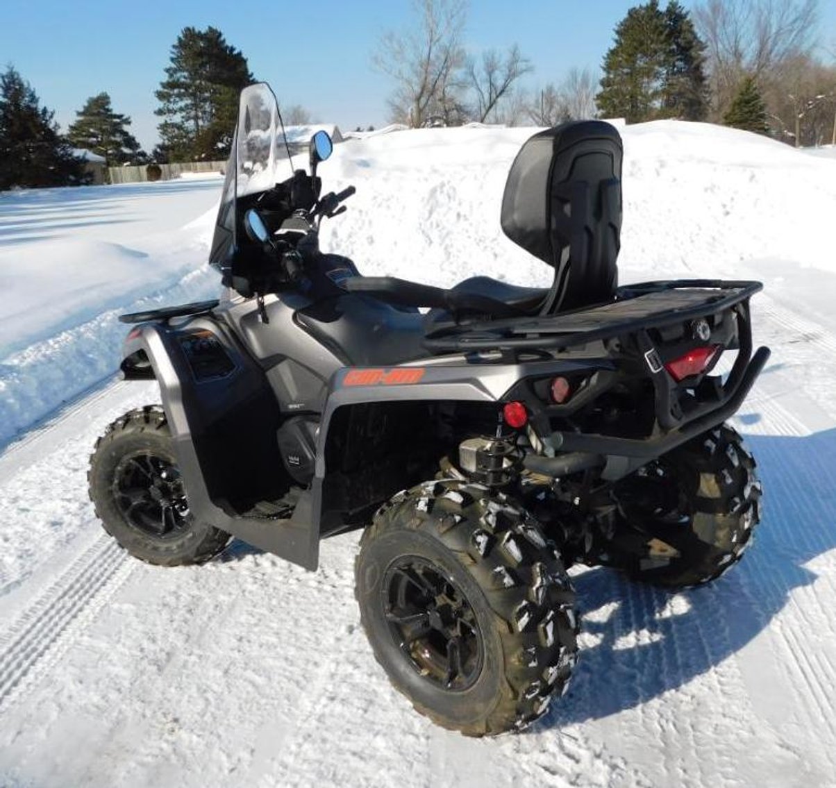 2018 Can-Am Outlander 4X4 4-Wheeler & John Deere X720 Ultimate 62