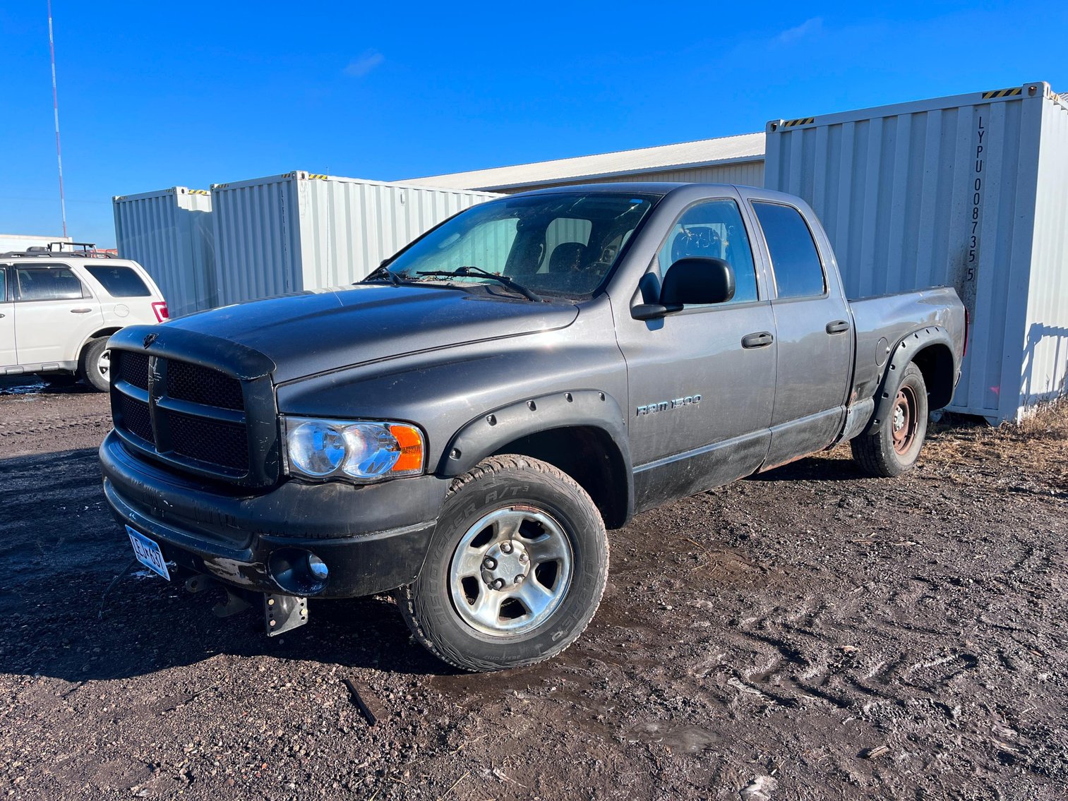 2010 Cadillac Hybrid SUV, 2002 Chevrolet Avalanche 4WD, 2003 Dodge 1500