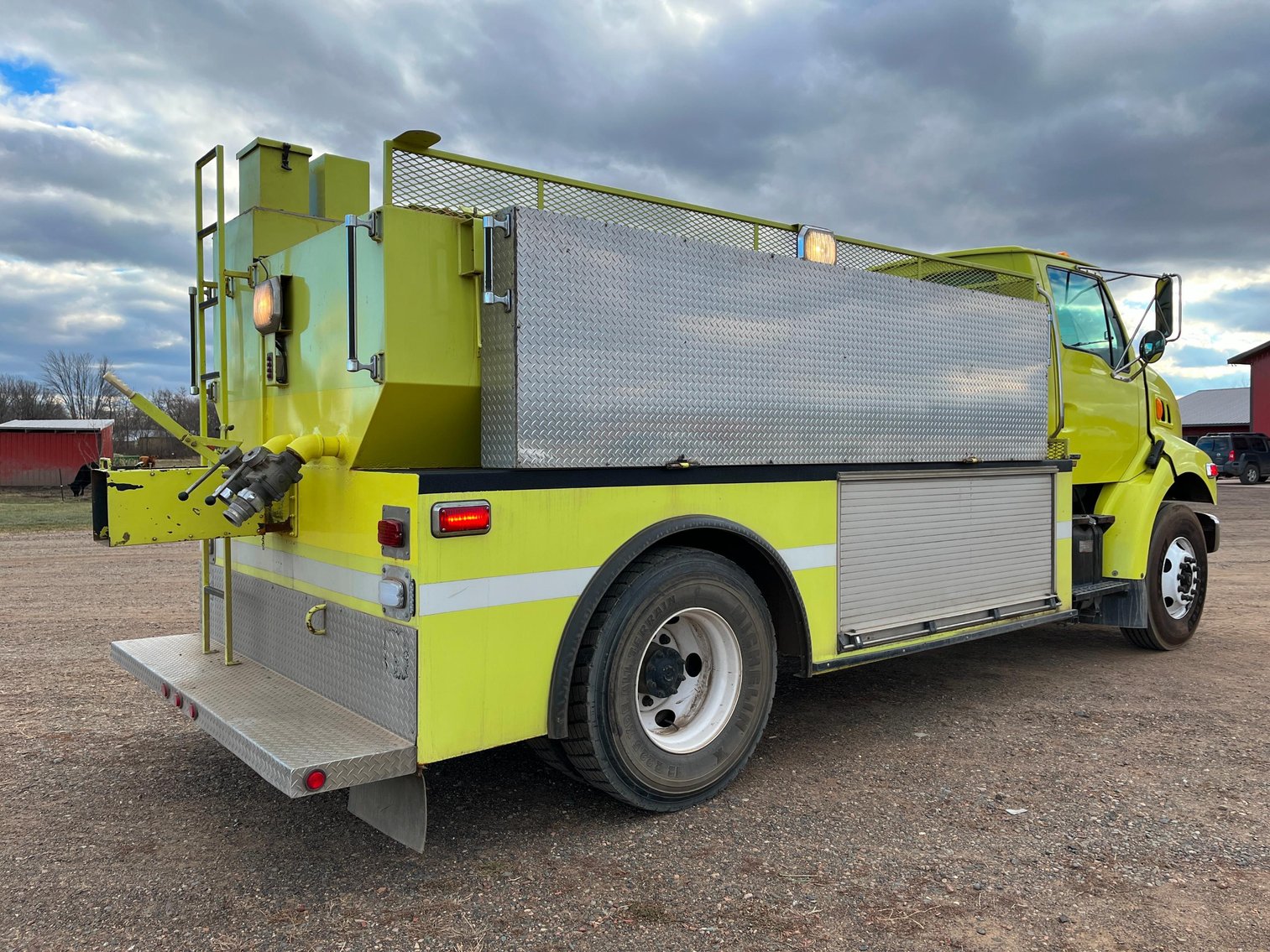 2001 Sterling 2,000 Gallon Steel Tank Water Truck