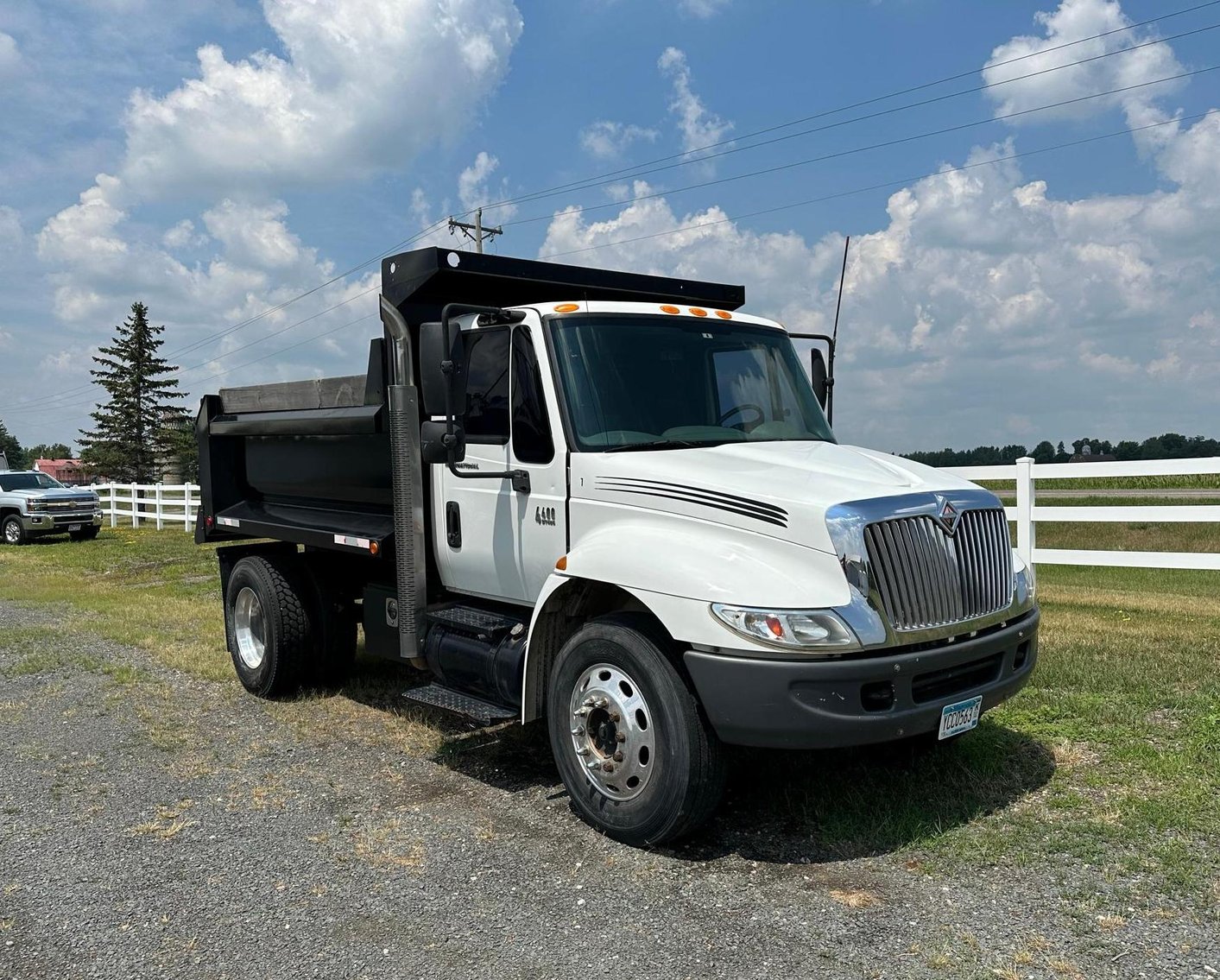 2003 International 4400 SBA 4X2 Dump Truck