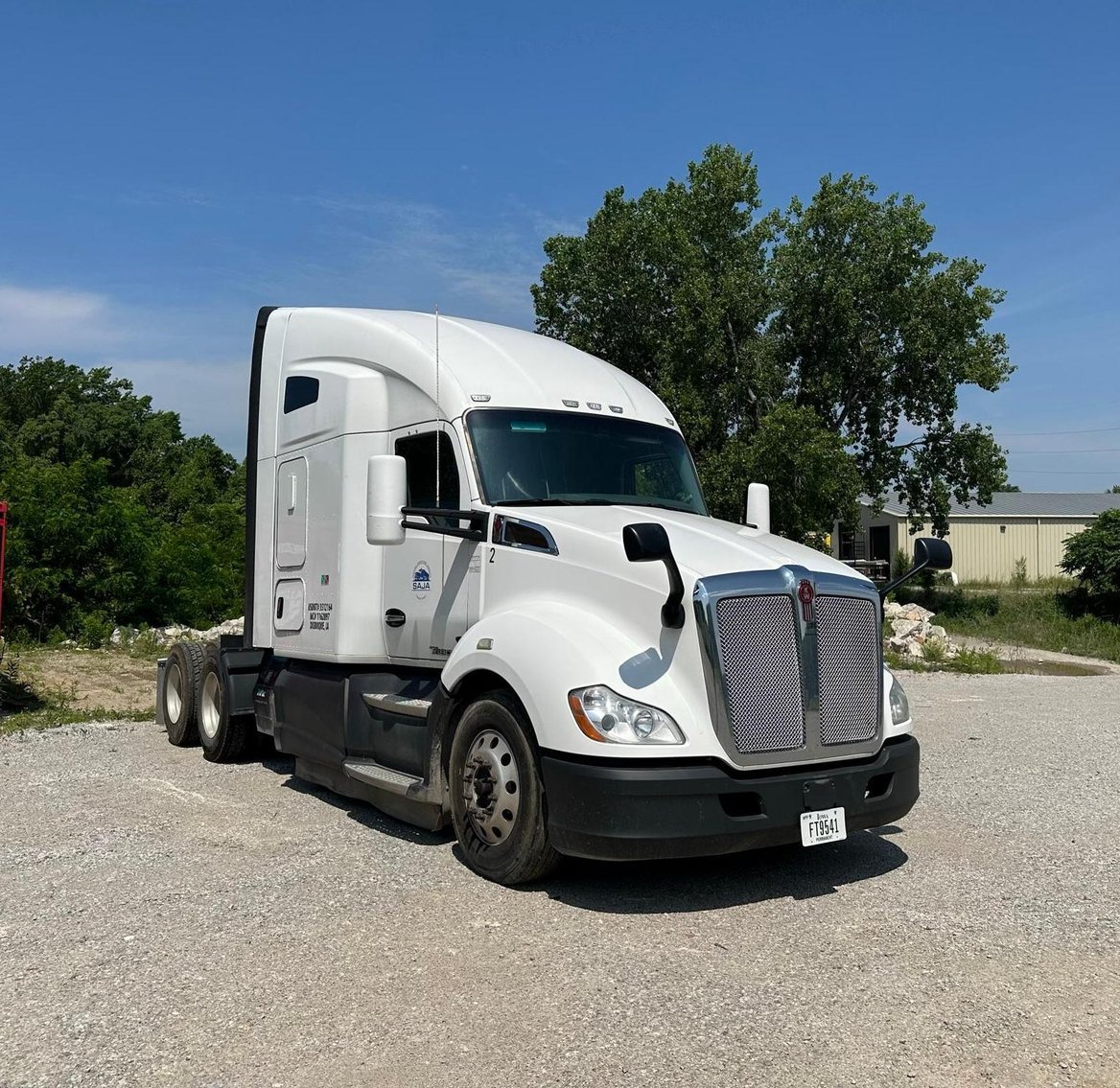 (3) 2023 TTSA Container Chassis/Trailers, (3) Kenworth T680 Semis