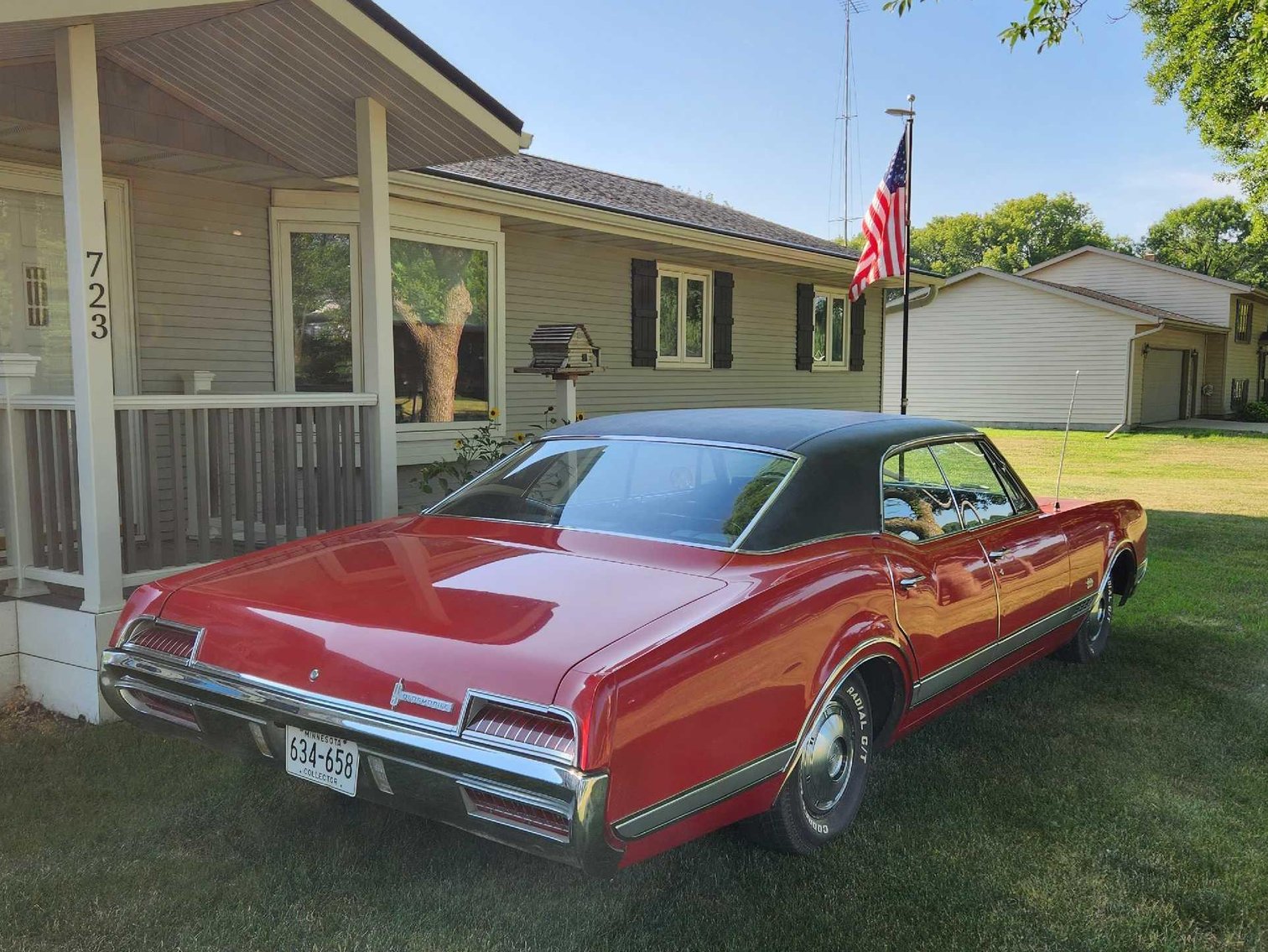 1967 OLDSMOBILE DELTA 88 CUSTOM 4 DOOR HARD TOP