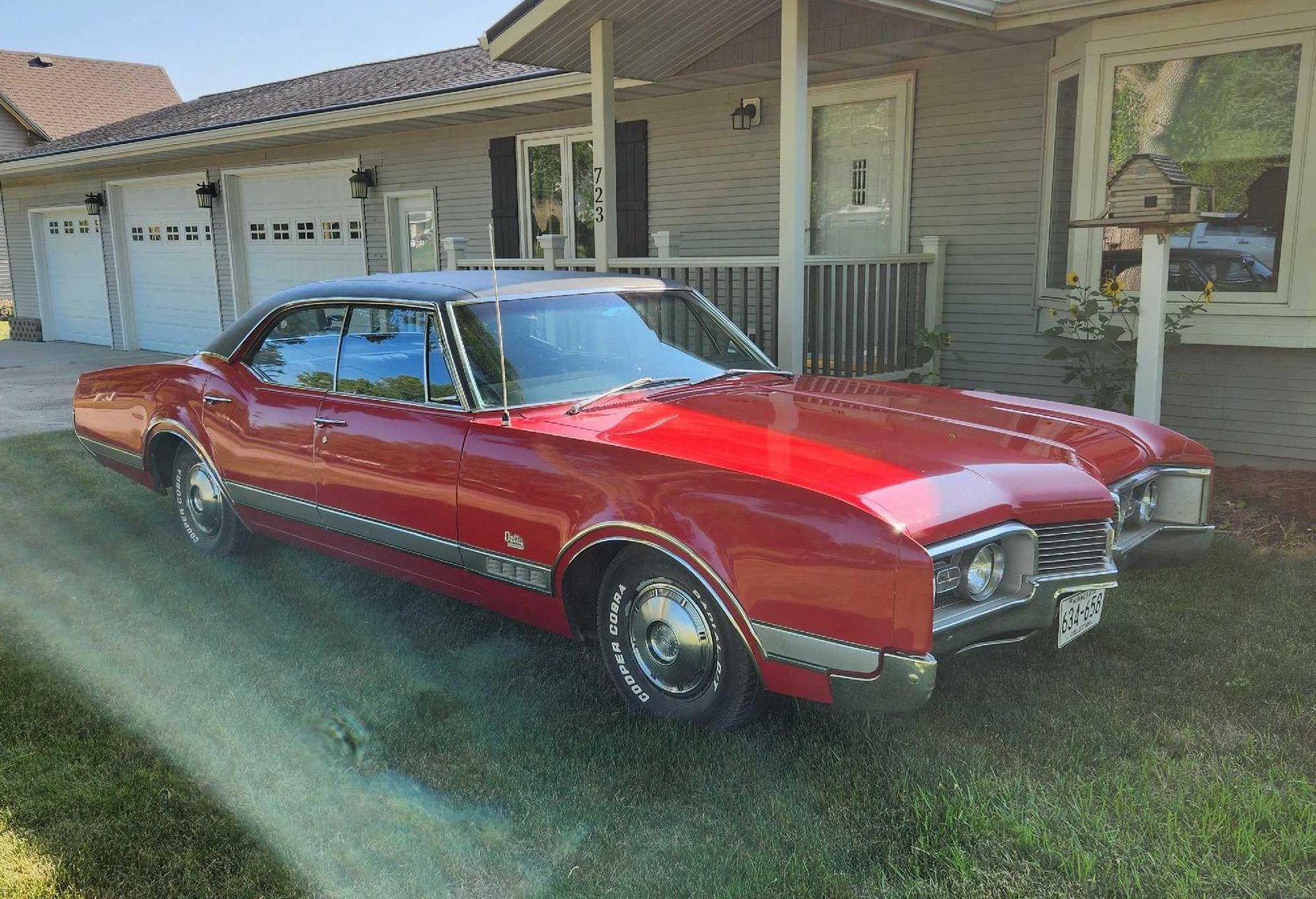 1967 OLDSMOBILE DELTA 88 CUSTOM 4 DOOR HARD TOP