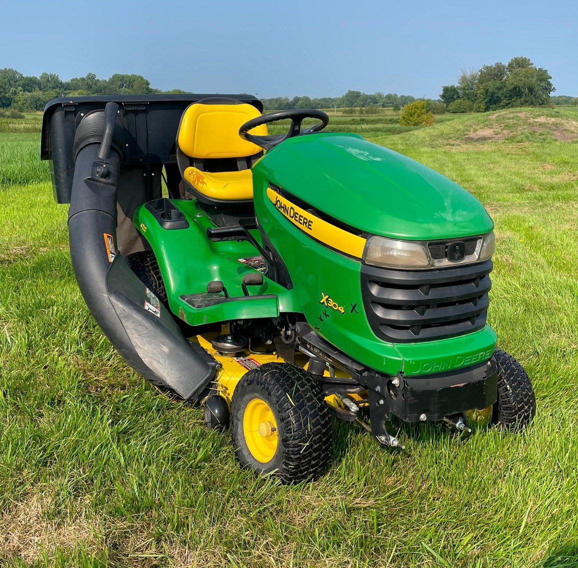 Lawn Mowers: John Deere, Simplicity, Ferris