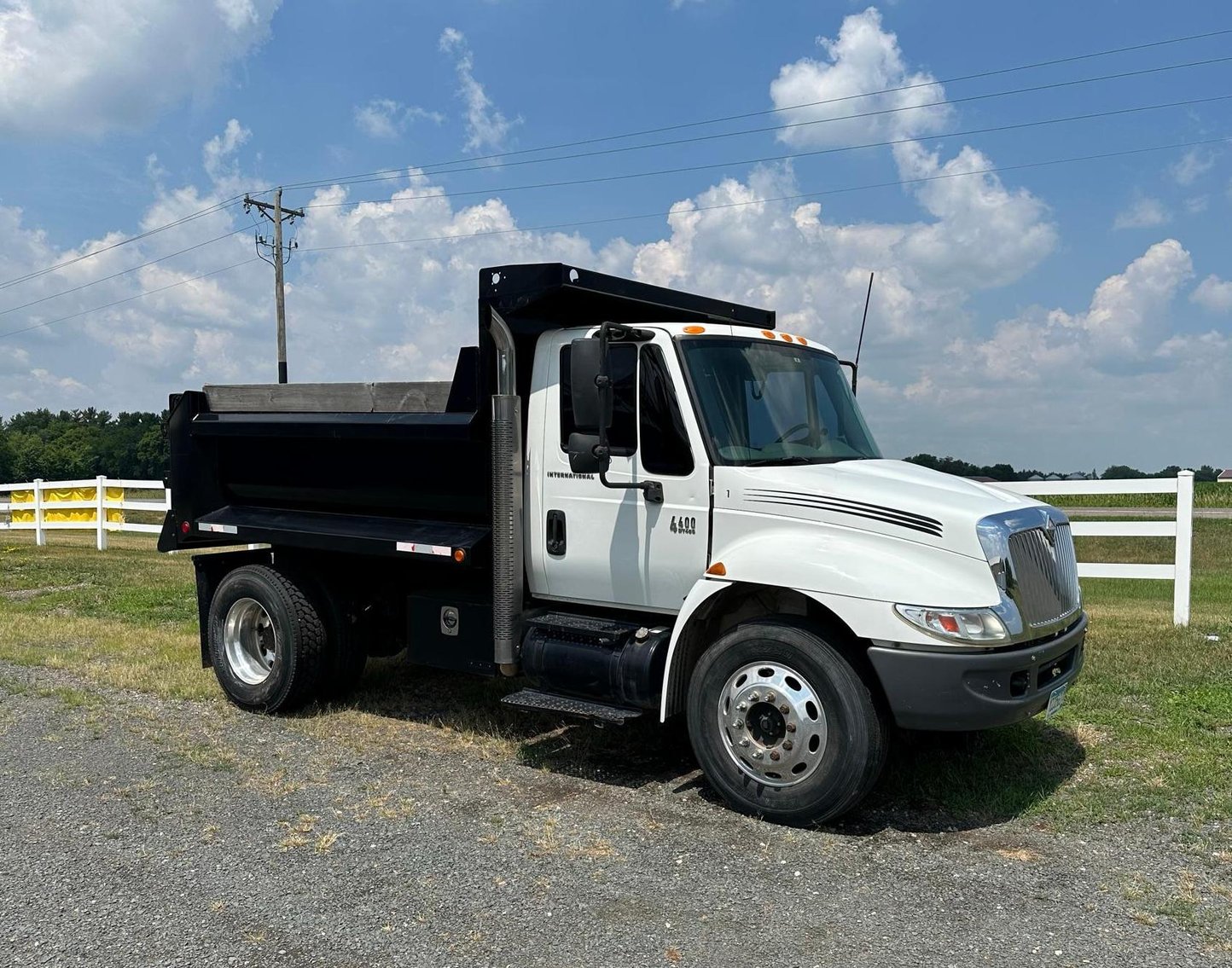 2003 International 4400 SBA 4X2 Dump Truck