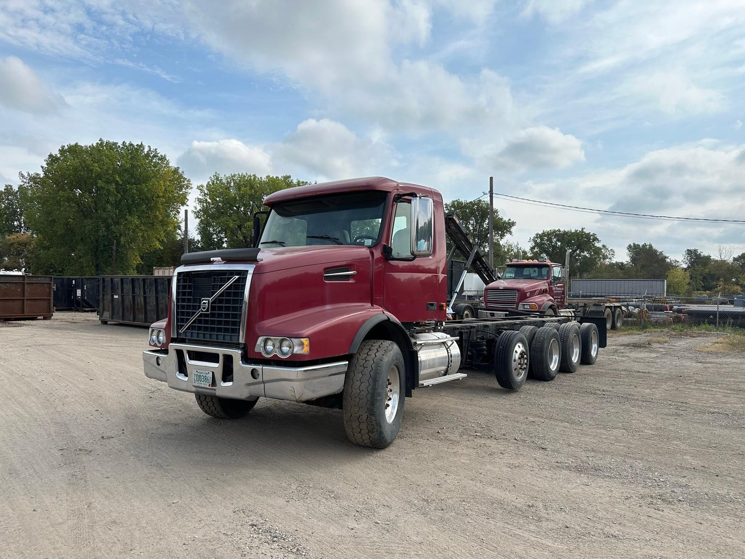 Roll Off Trucks, Boxes & 42' Roll Off Trailer