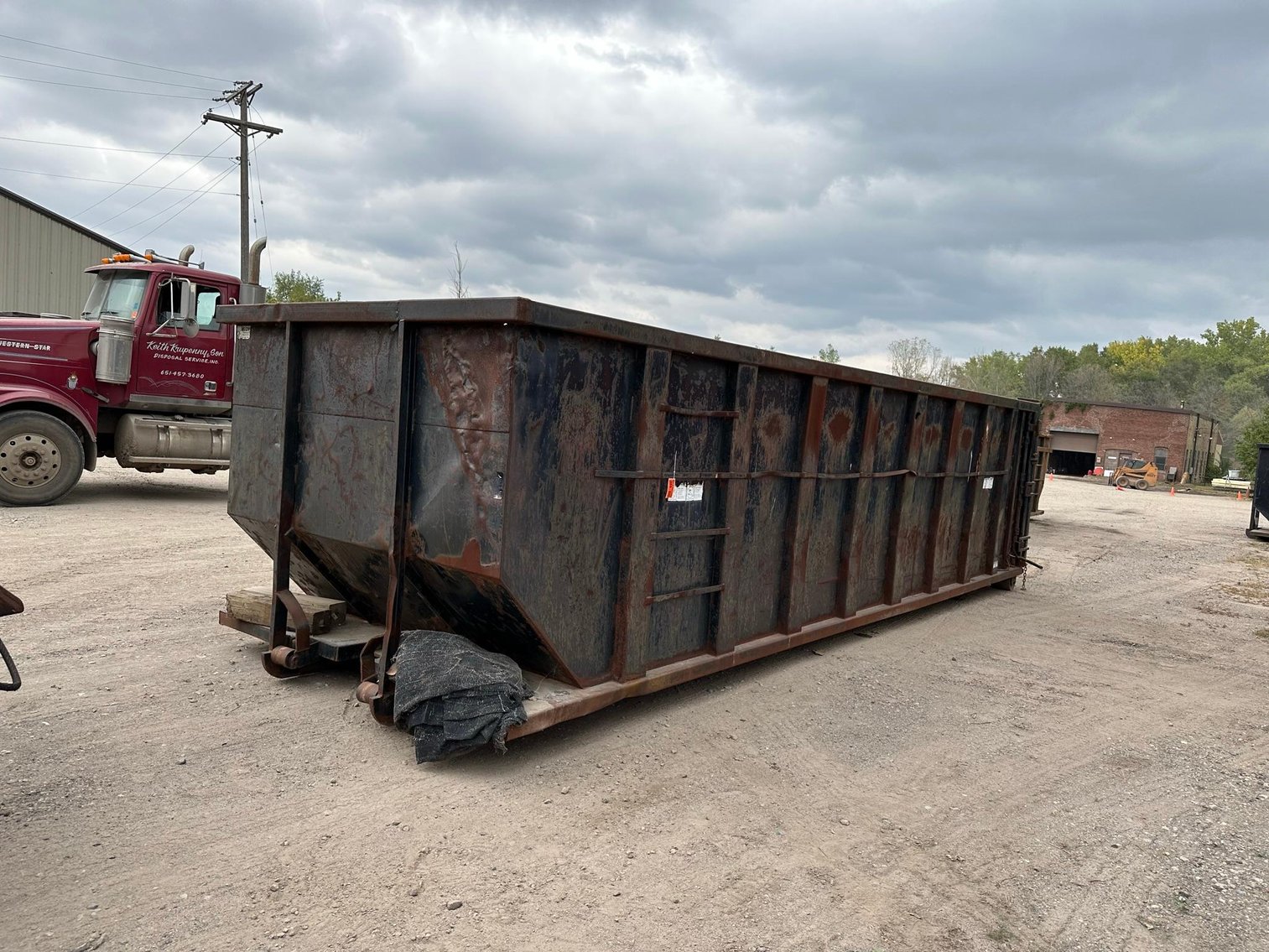 Roll Off Trucks, Boxes & 42' Roll Off Trailer