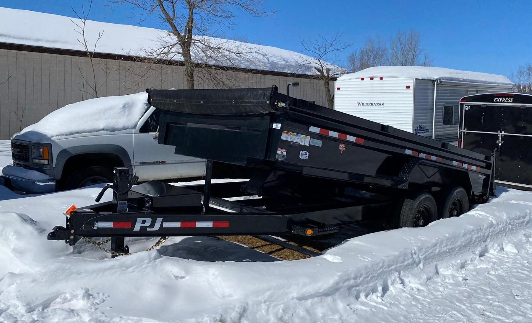 2019 Cat 242D3 Skid Loader & Attachments, 2021 PJ Dump Trailer, (2) Harley Davidson's