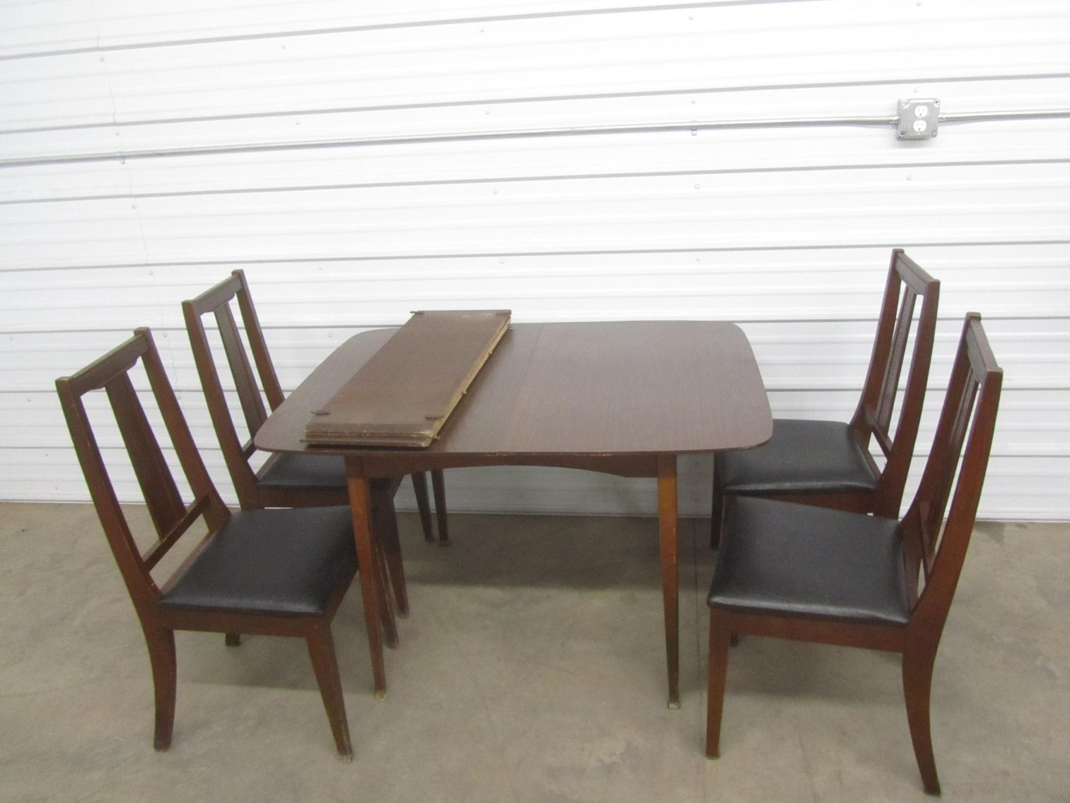 Ideal Corners Late March Consignment Auction