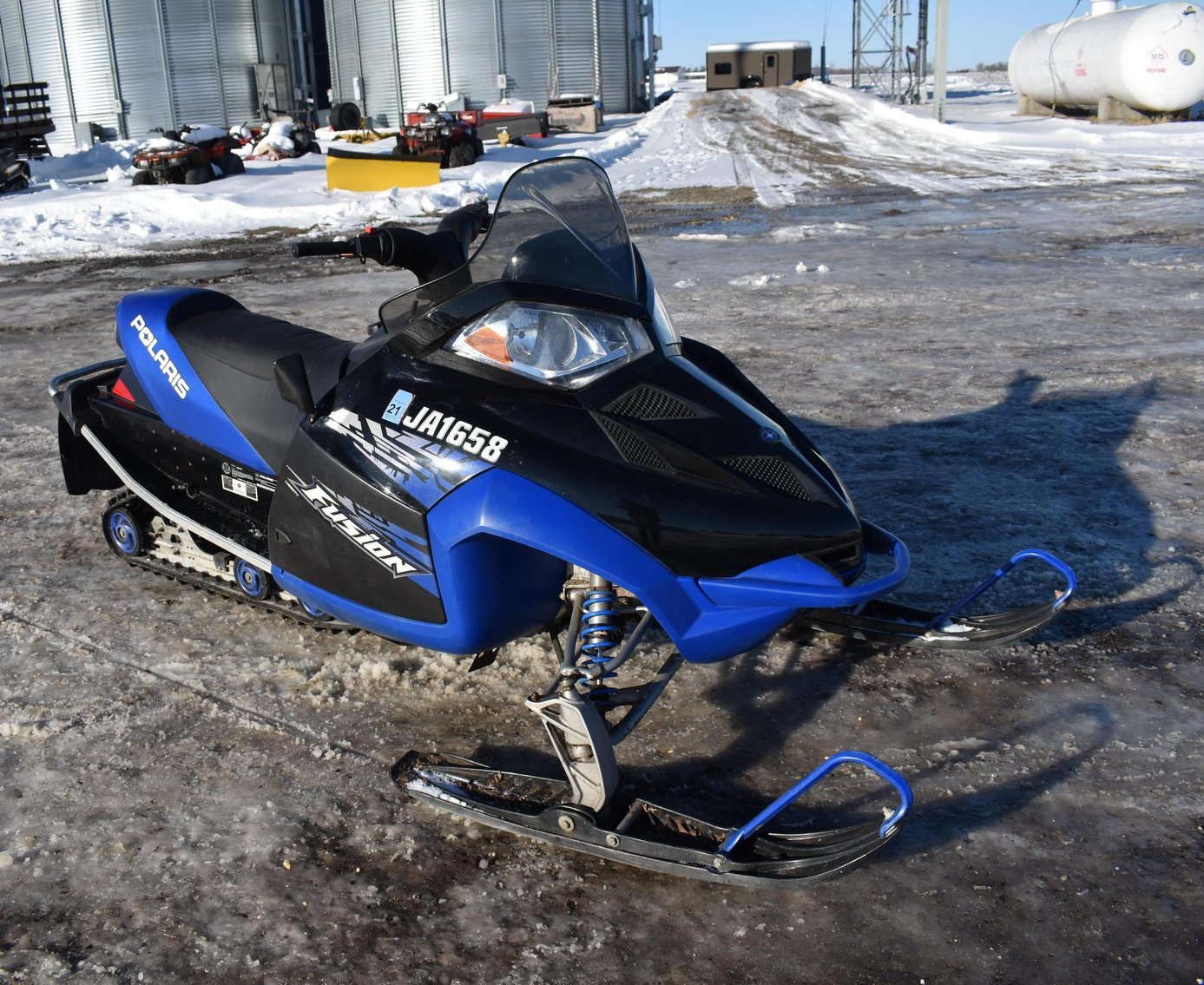 (2) Snowmobiles: 2008 Polaris IQ Turbo 750, 2006 Polaris Indy Fusion 600