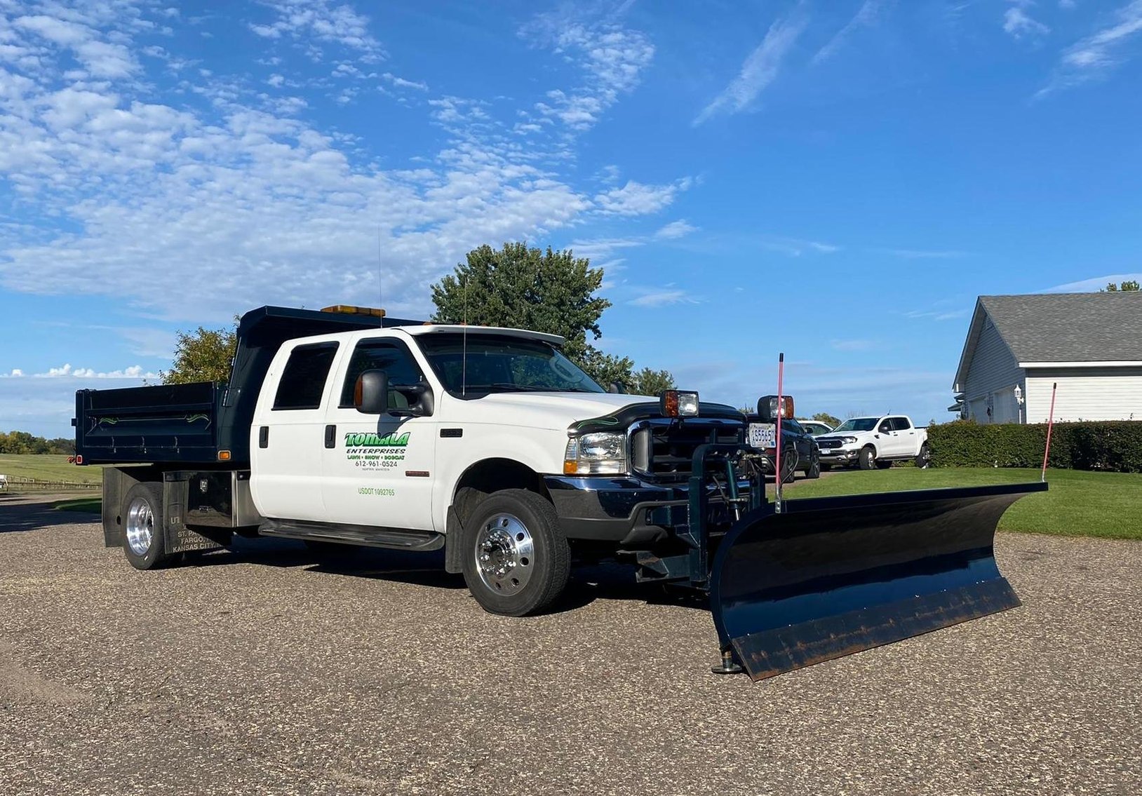 2004 Ford F-550 XLT Dump Truck With Plow