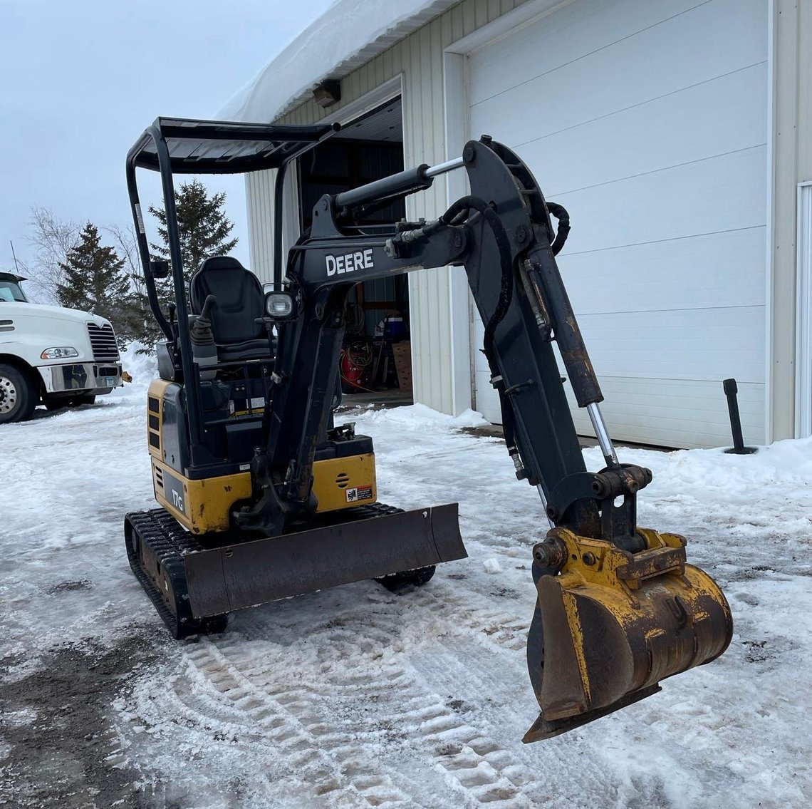 John Deere 17G Mini Excavator