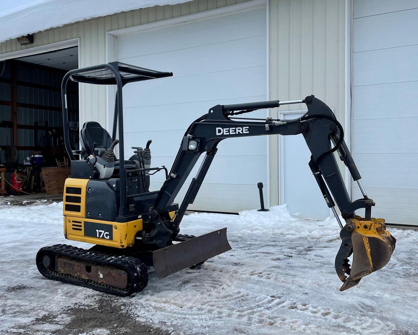 John Deere 17G Mini Excavator