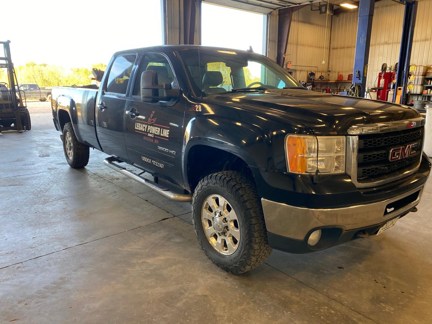 2012 GMC 3500 & 2012 Chevrolet 2500HD