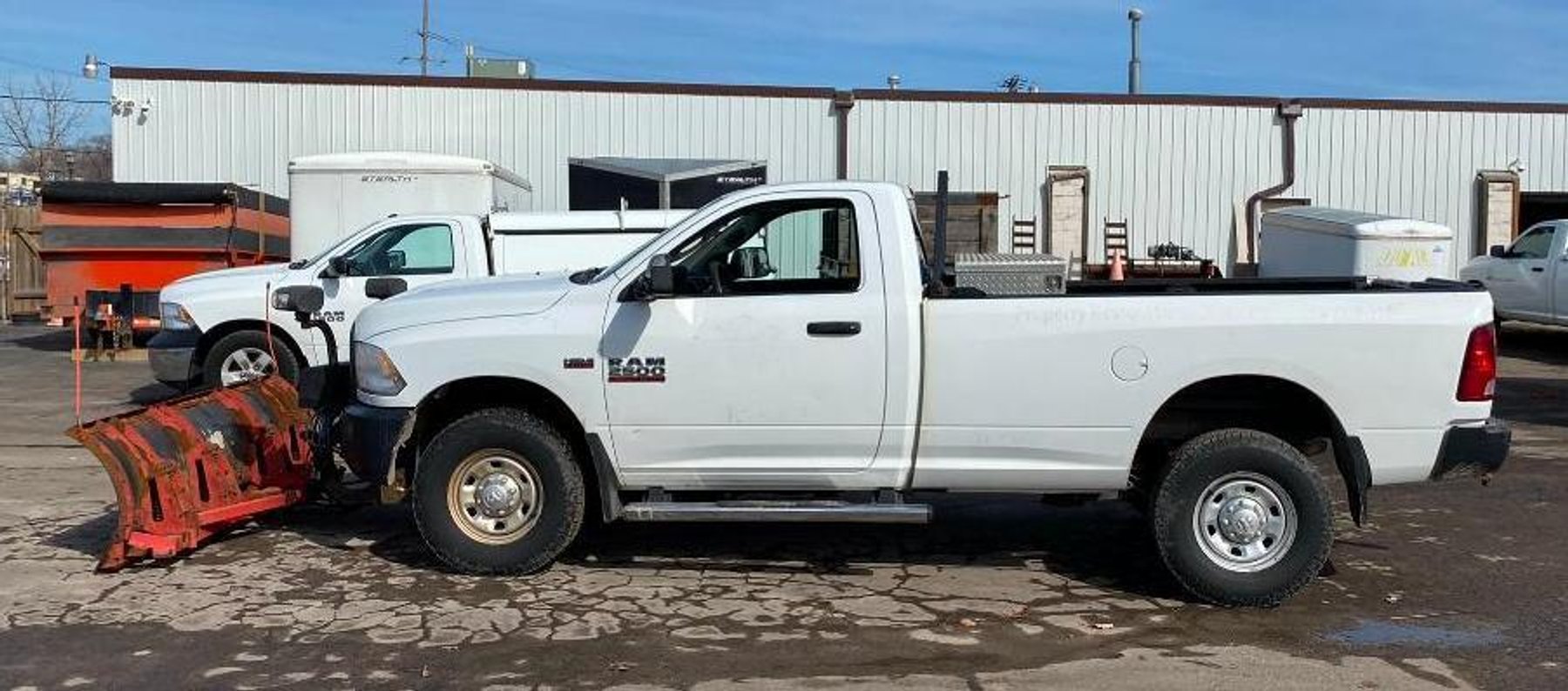 2014 Dodge Ram 2500 4WD With Hiniker Plow Mount and Controller