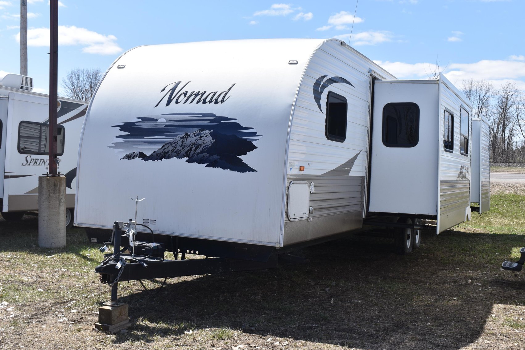 15+ Campers: Travel Trailers & 5th Wheels