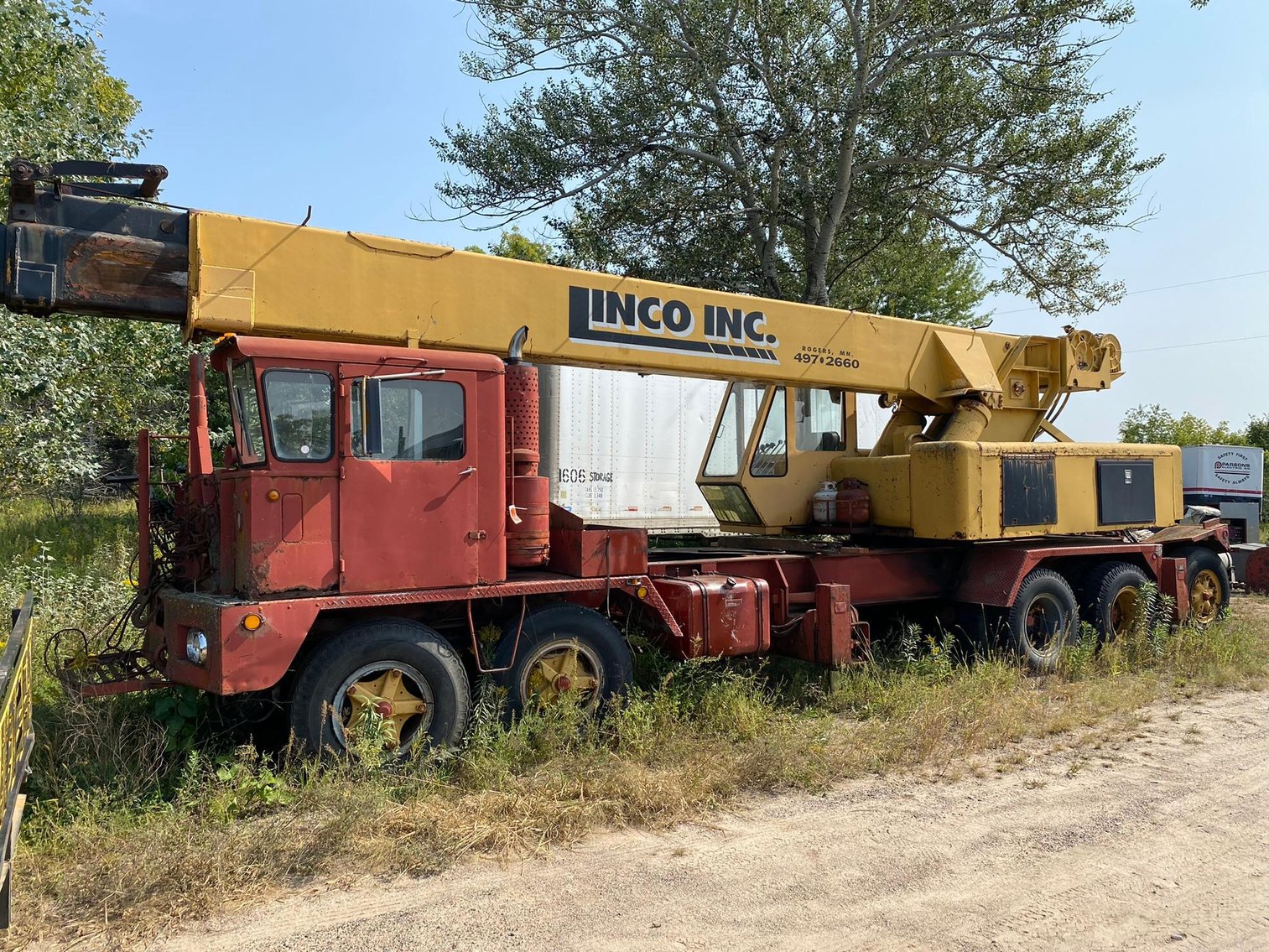 Hendrickson Pettibone Crane Truck