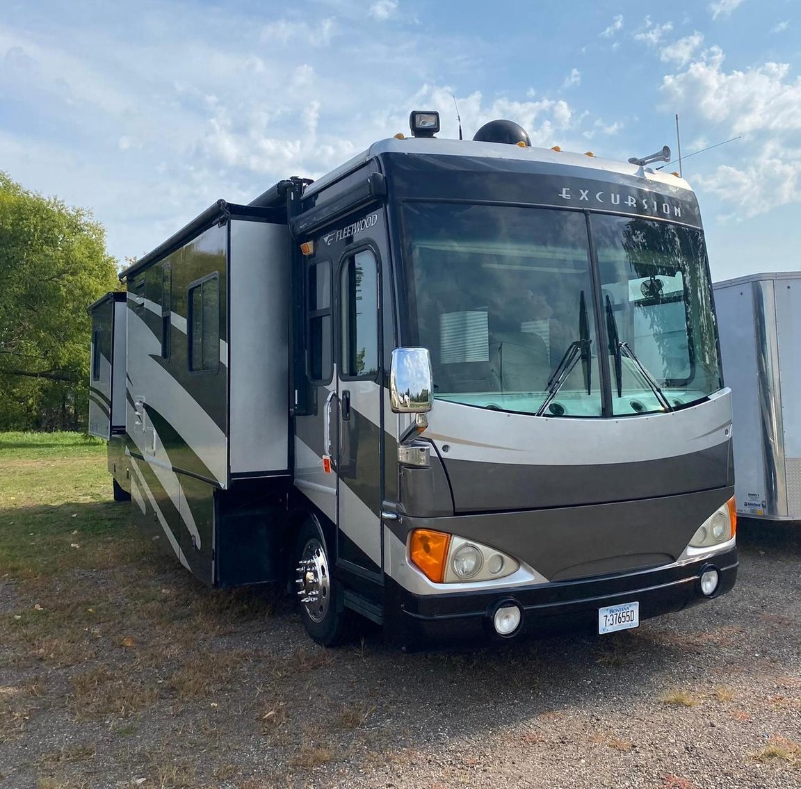 2006 Fleetwood Excursion 39L Motorhome & 2011 Enclosed Trailer