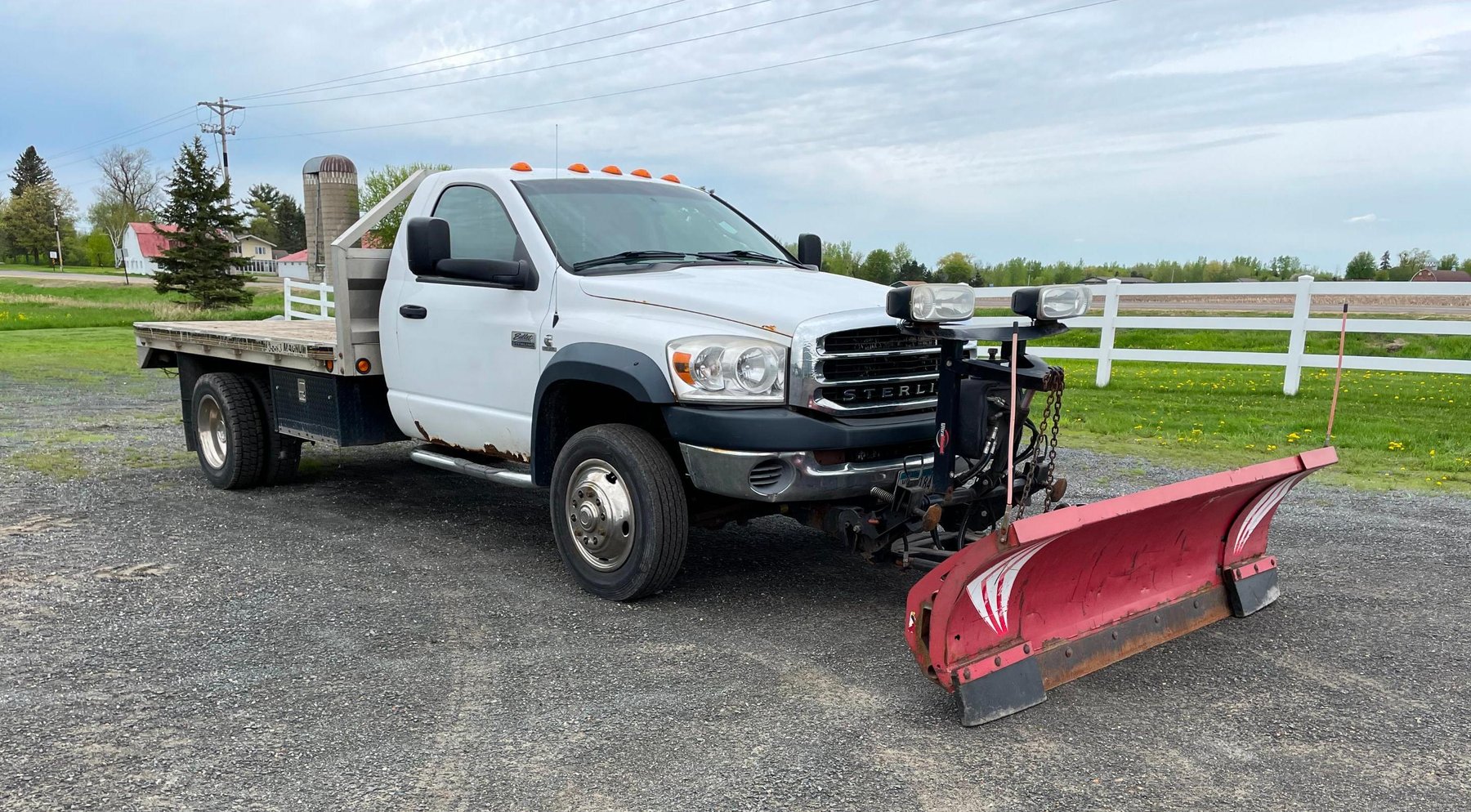 2008 Sterling Bullet 4WD With Western Wide-Out 8' - 10' Plow and Controller