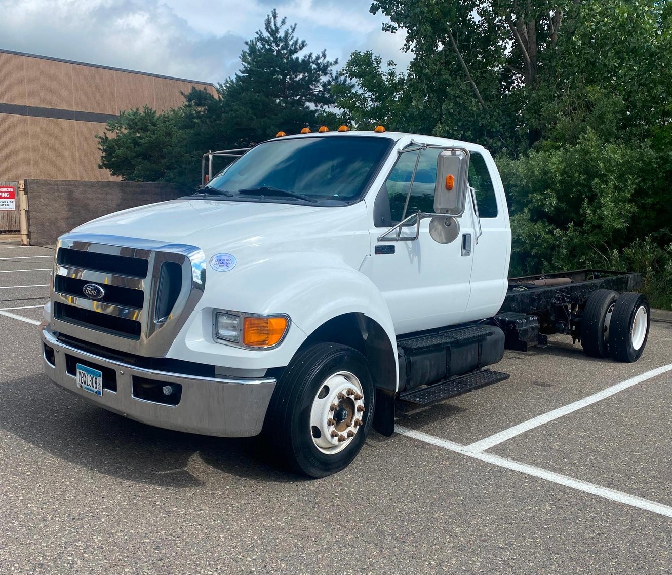 2012 Ford F-650 Super Cab Dock Height XLT