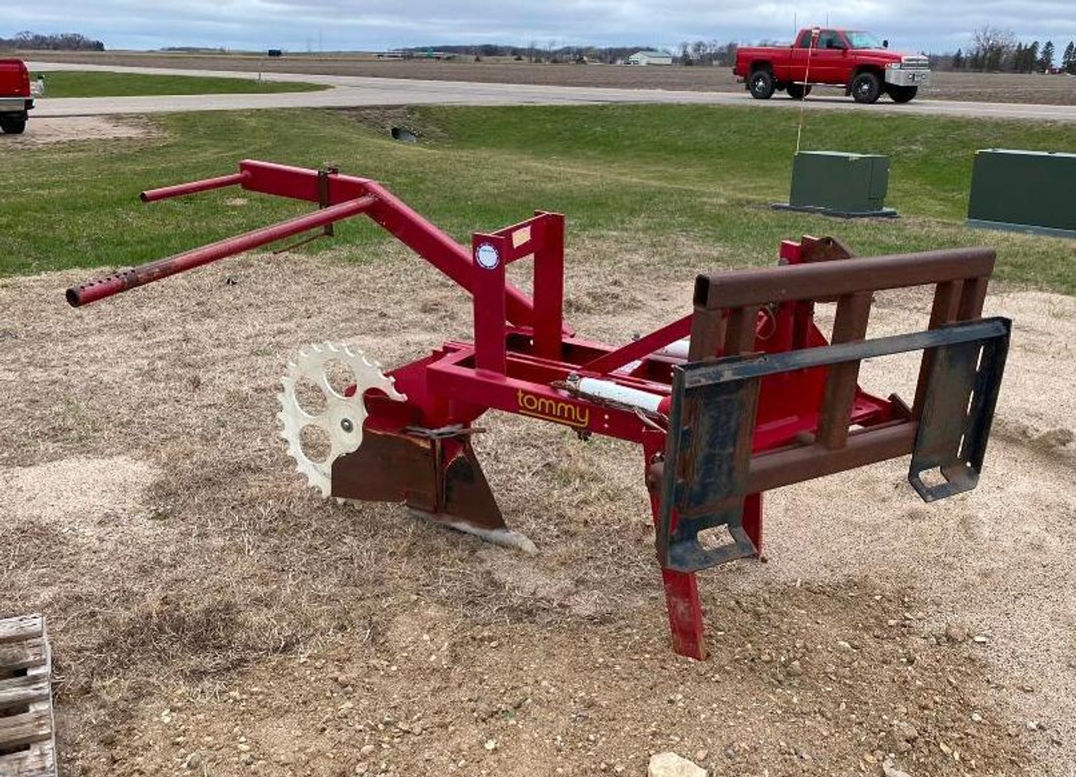 Landscaping Equipment: John Deere 4720 Tractor, Erskine 6' Front Mount Snow Blower, John Deere Z930M Zero Turn