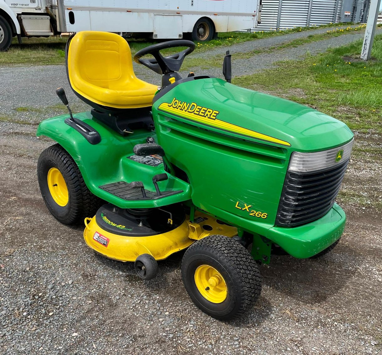 6 Lawn Mowers: John Deere, Cub Cadet & Toro