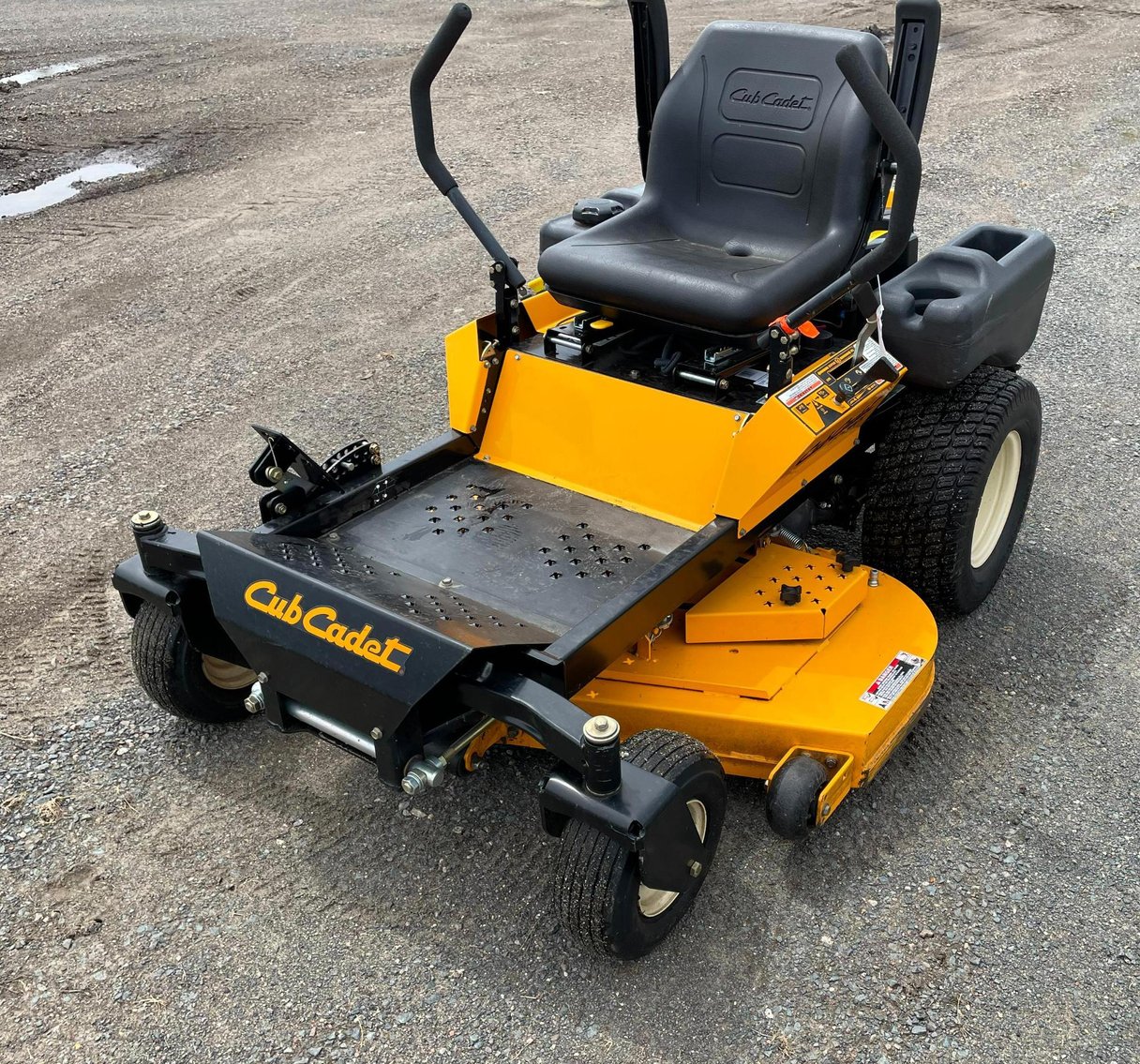 6 Lawn Mowers: John Deere, Cub Cadet & Toro