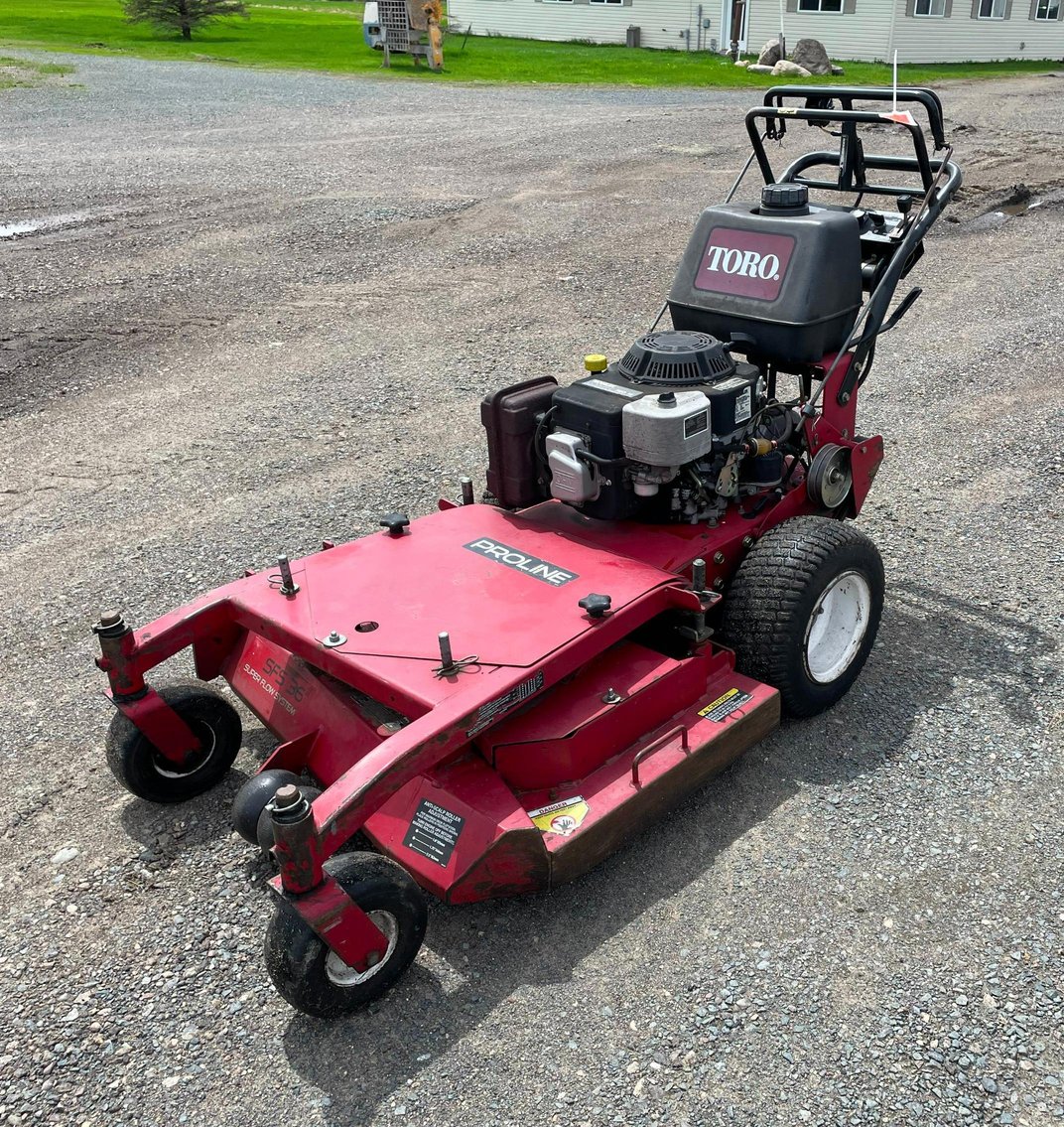 6 Lawn Mowers: John Deere, Cub Cadet & Toro