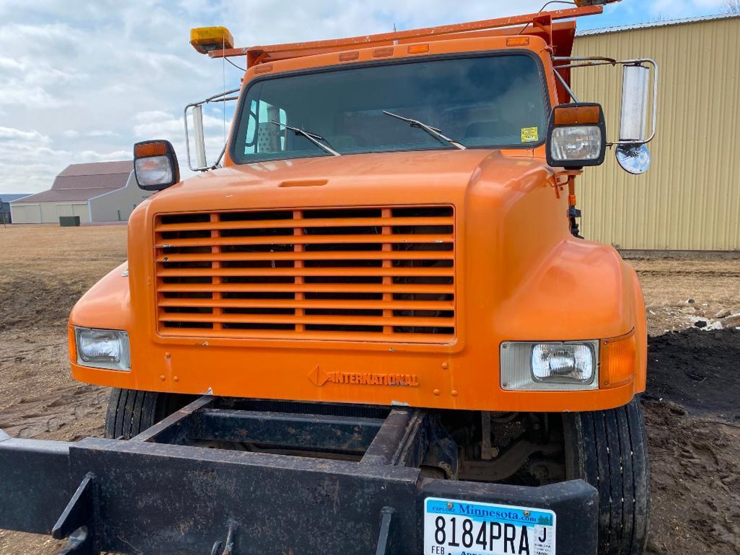 1990 IH 4900 4X2 With 10' Dump Box