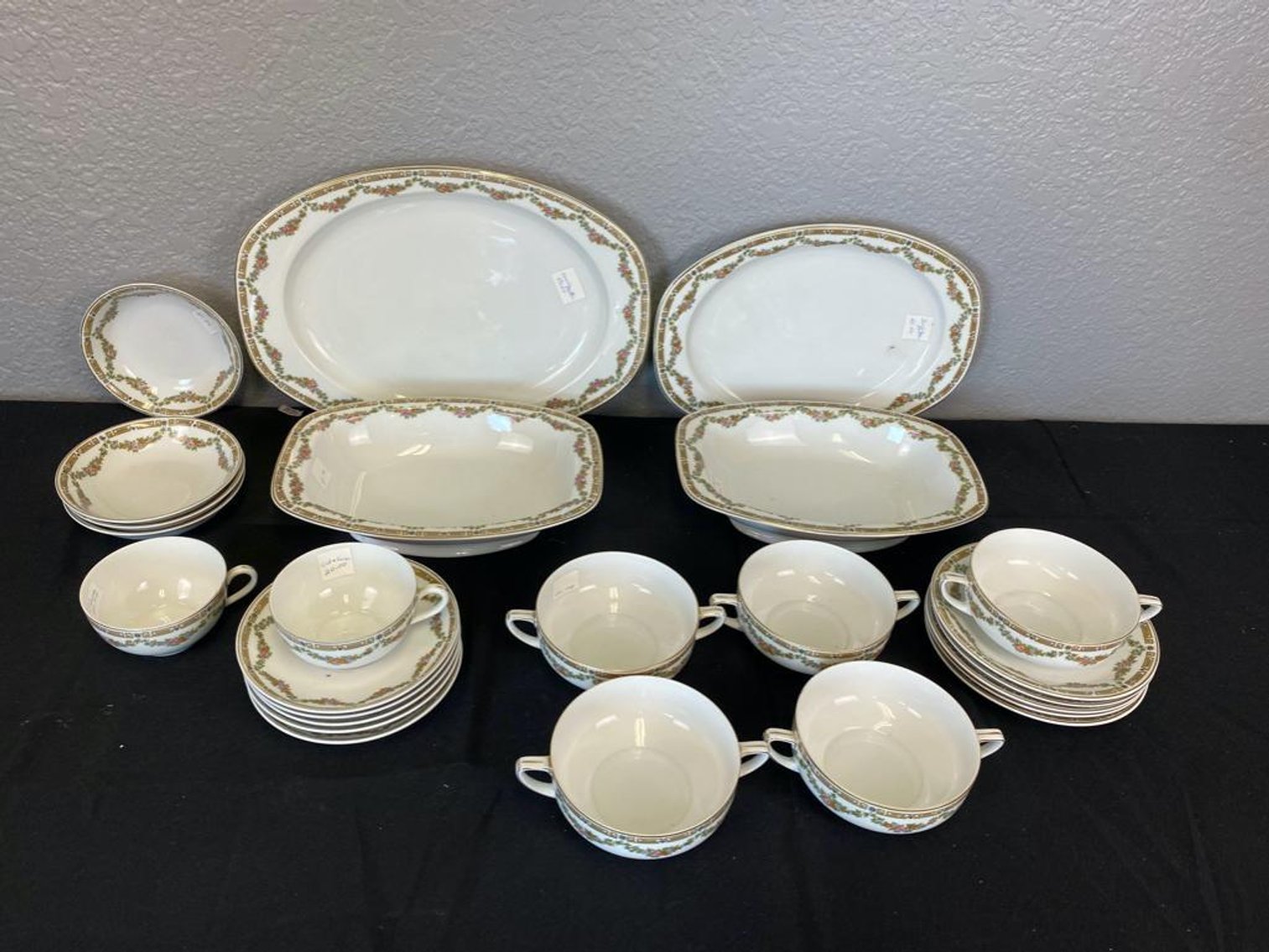 Auction Has Been Extended: Czech Glass-Ware Collections & Tupperware Sets